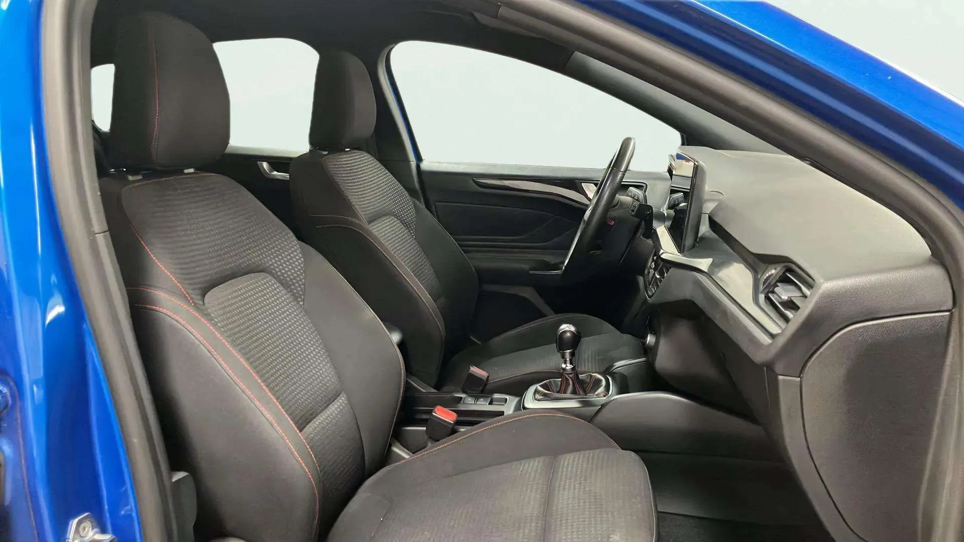 Ford Focus 1.0 EcoBoost ST-Line - foto 15