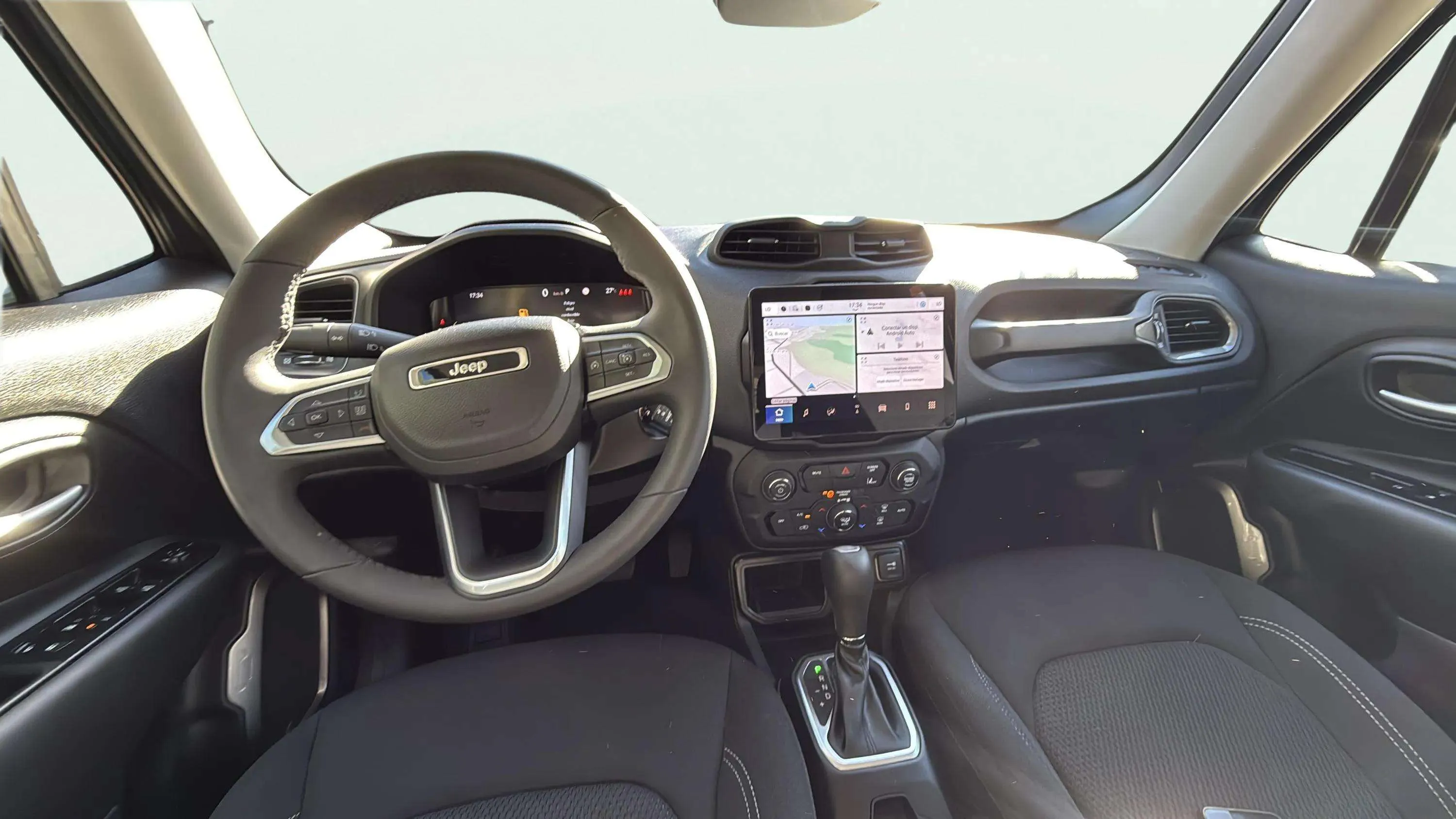 Jeep Renegade eHybrid 1.5 Limited ATX - foto 11