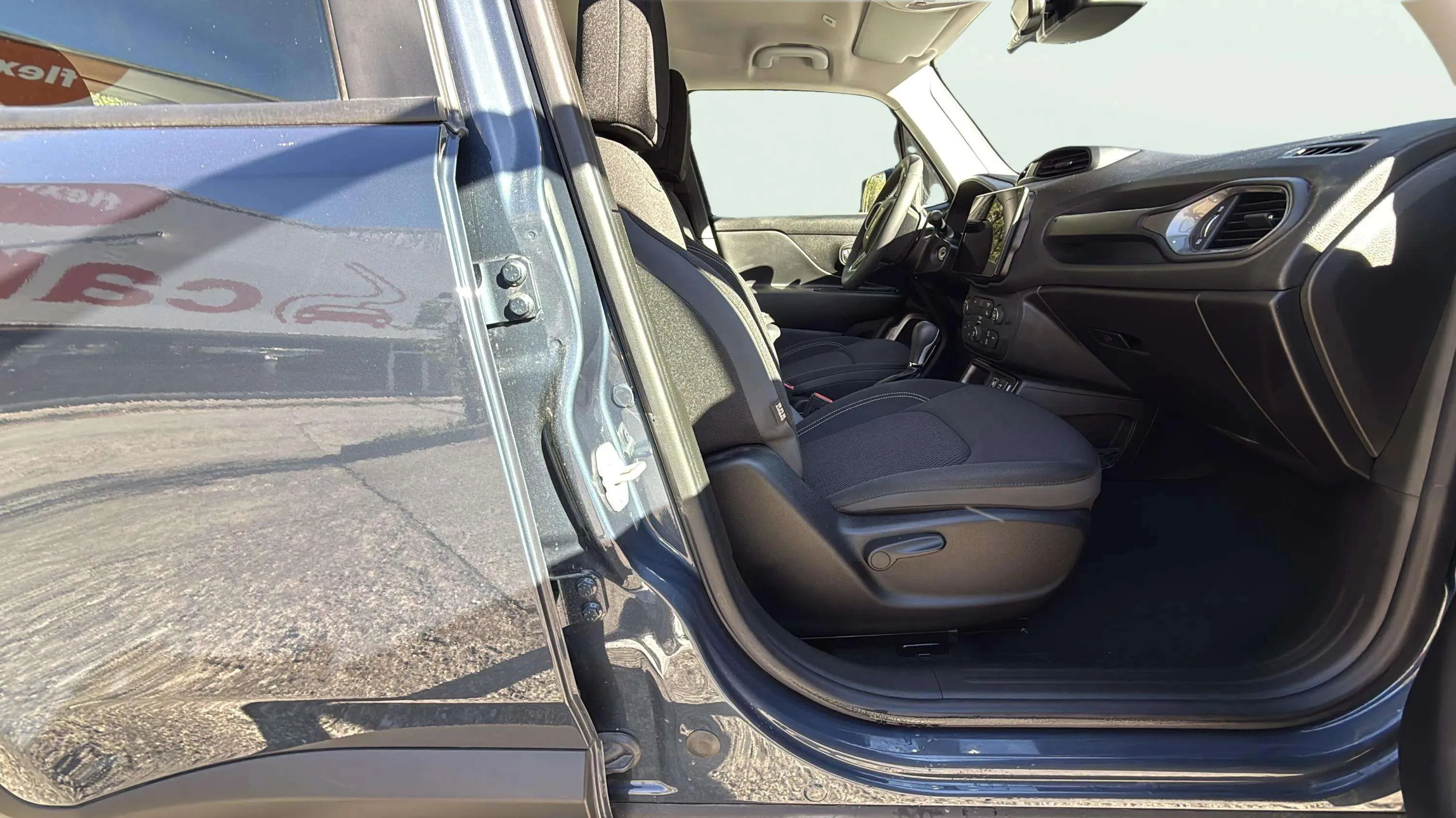 Jeep Renegade eHybrid 1.5 Limited ATX - foto 16