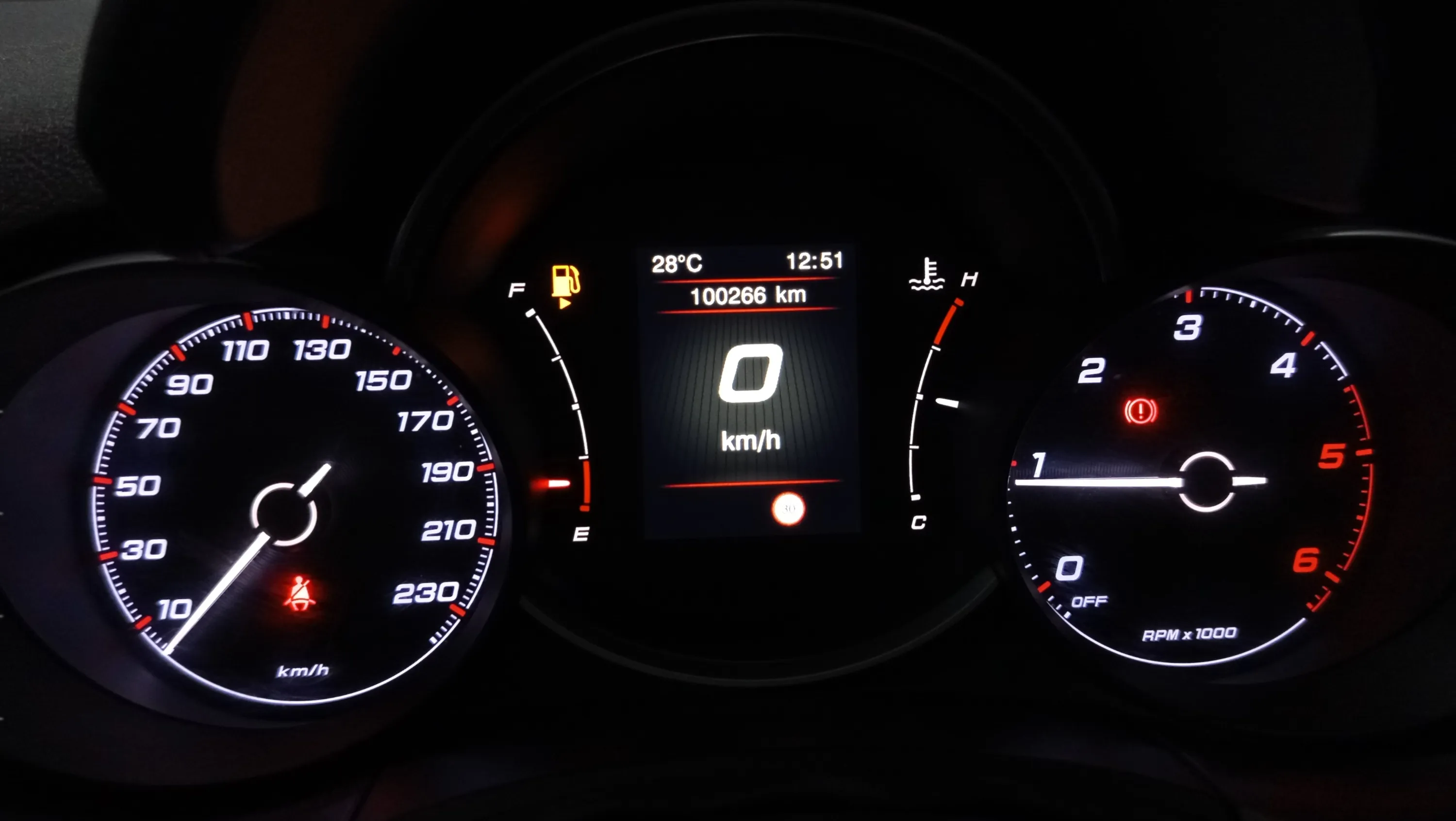 Fiat 500X Club 1.6 MultiJet - foto 21