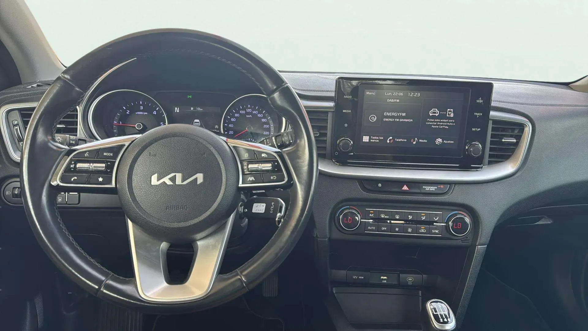 Kia Ceed 1.6 MHEV iMT Concept - foto 11