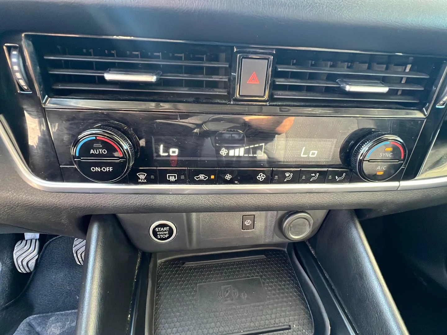 Nissan Qashqai DIG-T N-Connecta - foto 19