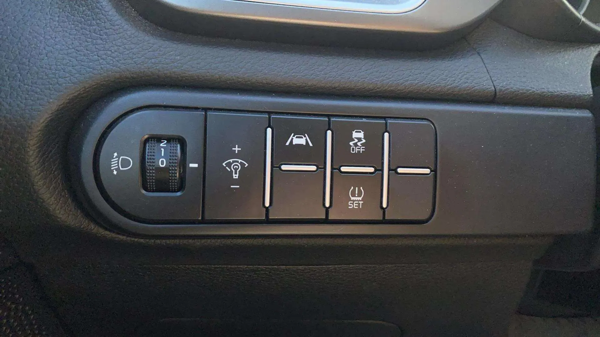 Kia Ceed 1.6 MHEV iMT Drive - foto 14