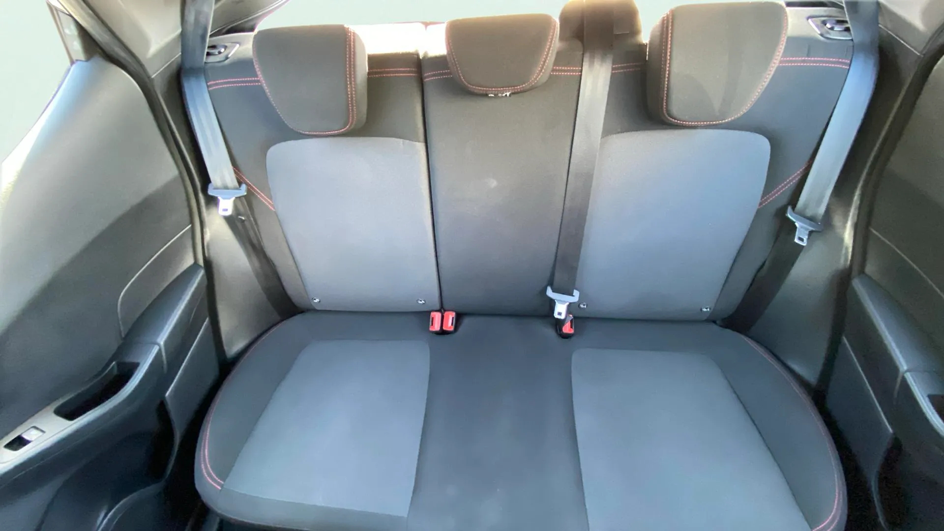 Ford Fiesta 1.0 EcoBoost MHEV ST-Line X - foto 15