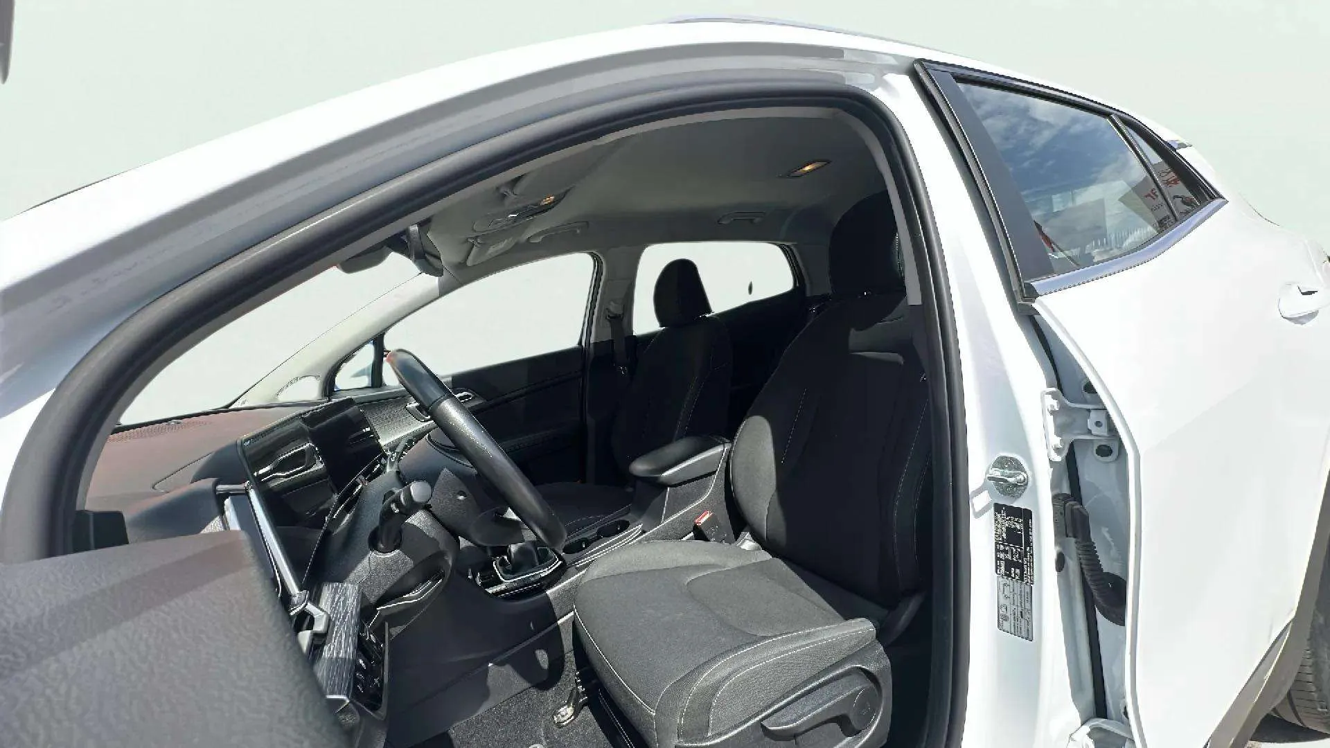 Kia Sportage 1.6 CRDi MHEV Business 4x2 - foto 9