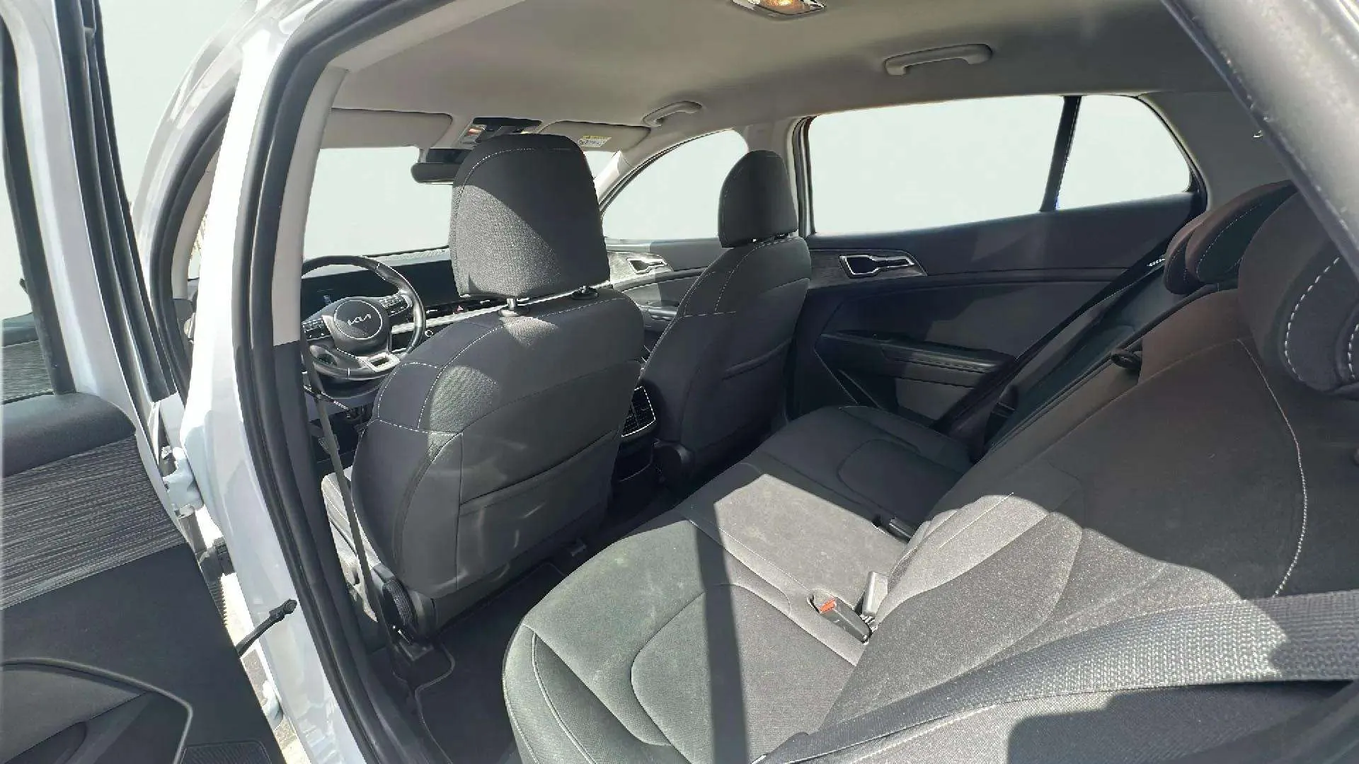 Kia Sportage 1.6 CRDi MHEV Business 4x2 - foto 15