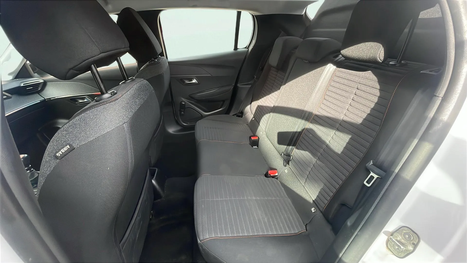 Peugeot 208 BlueHDi Active - foto 15