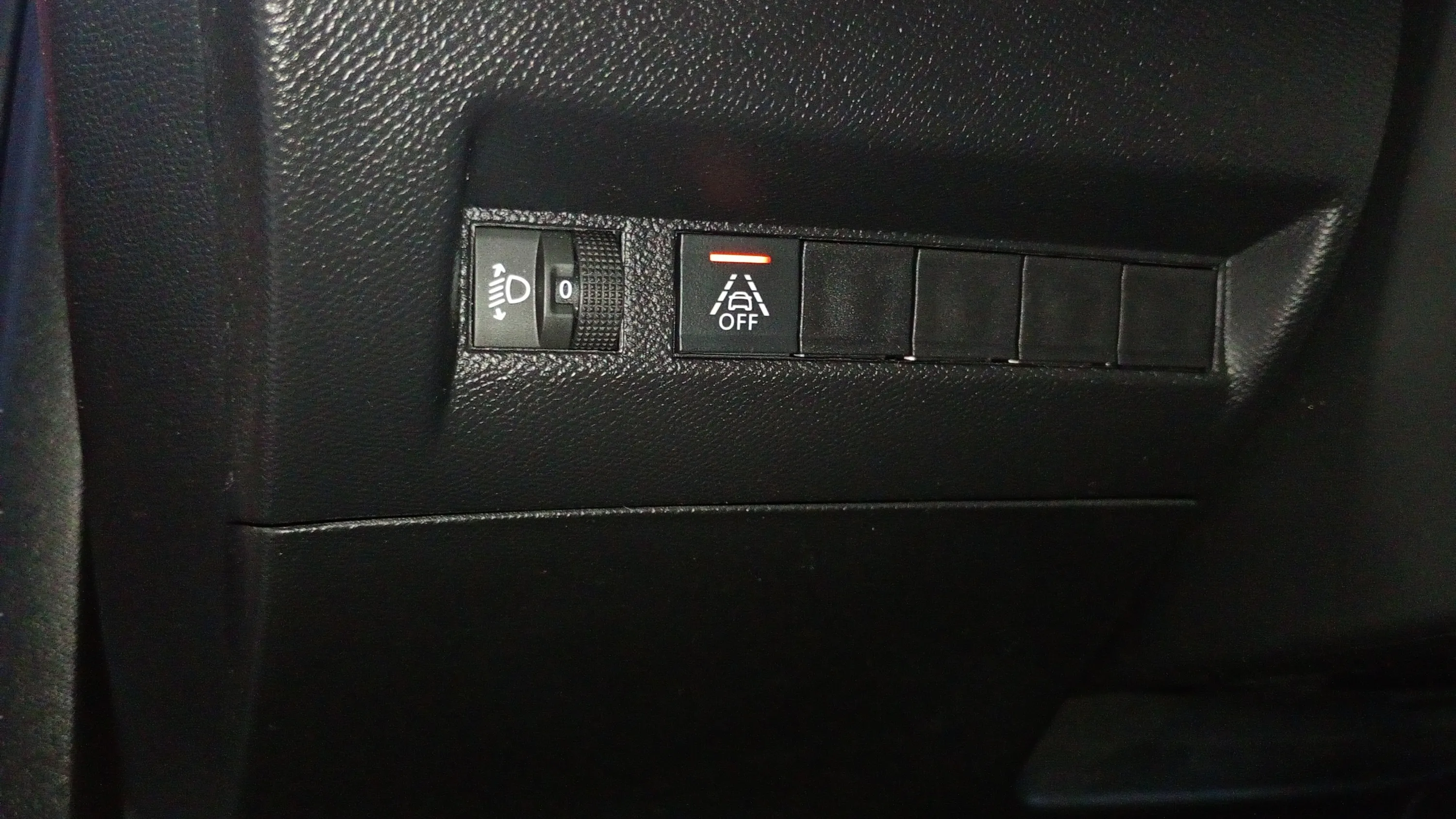 Peugeot 2008 Allure Pack PureTech 100 - foto 27