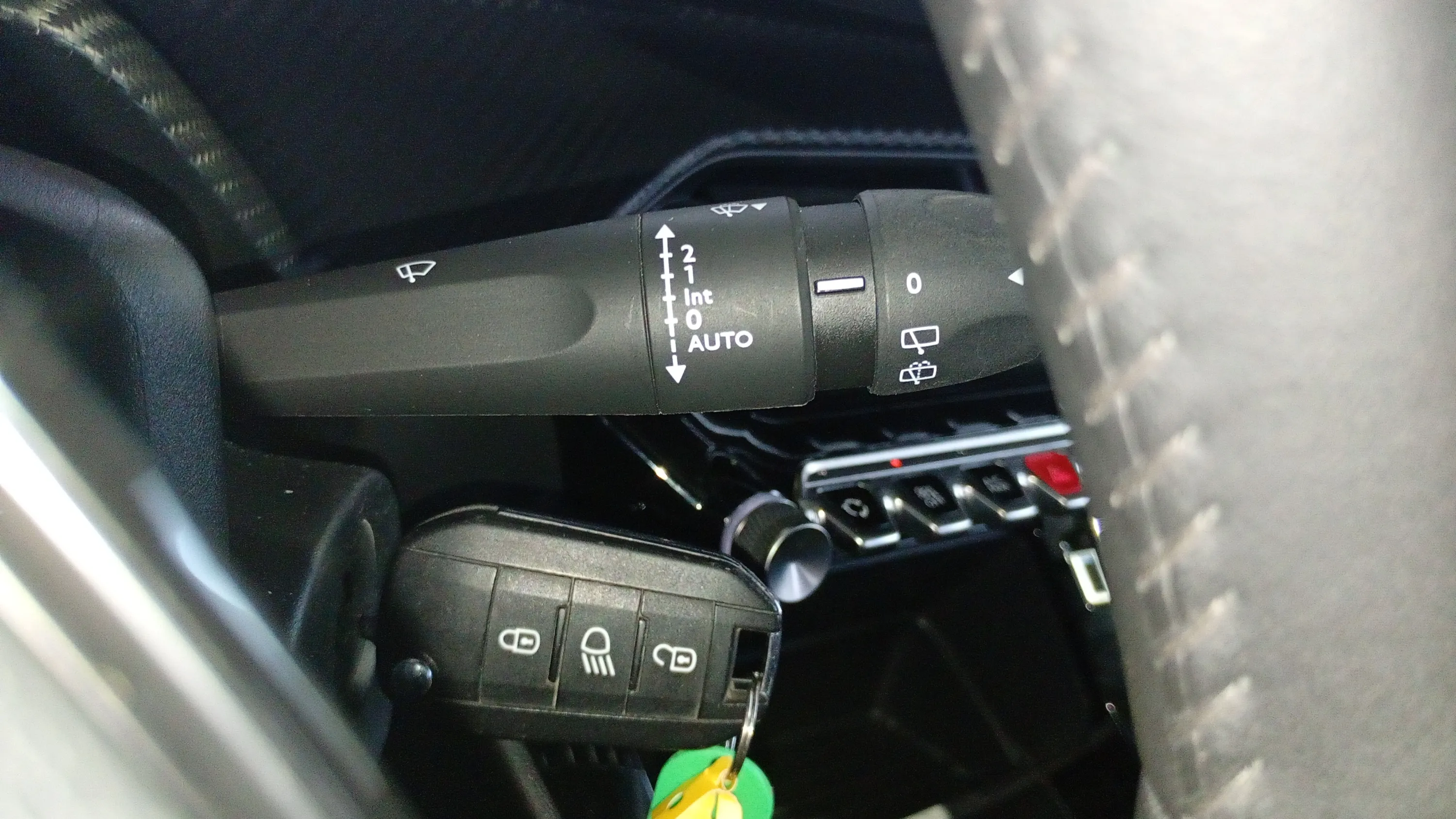 Peugeot 2008 Allure Pack PureTech 100 - foto 19