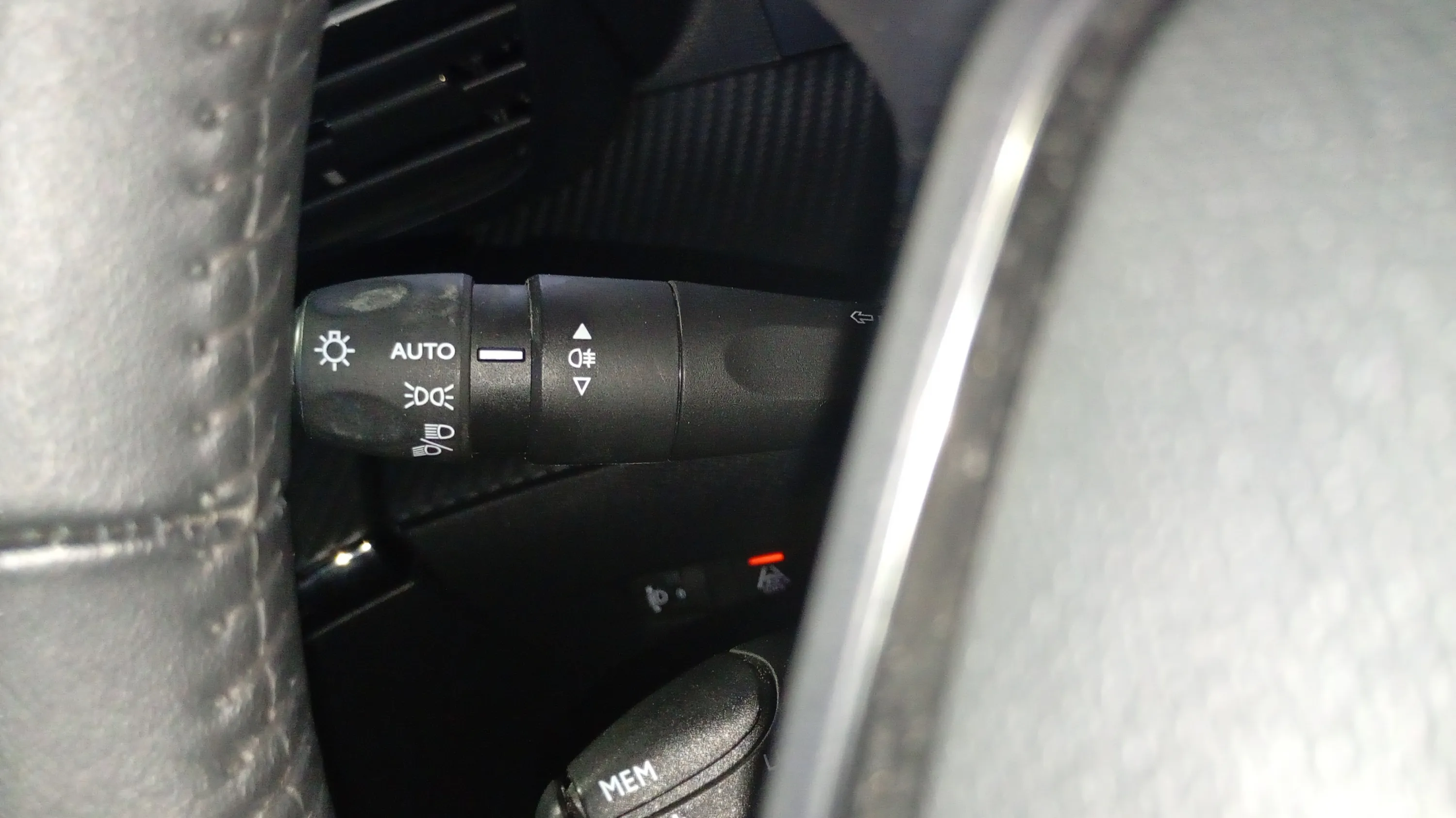 Peugeot 2008 Allure Pack PureTech 100 - foto 17
