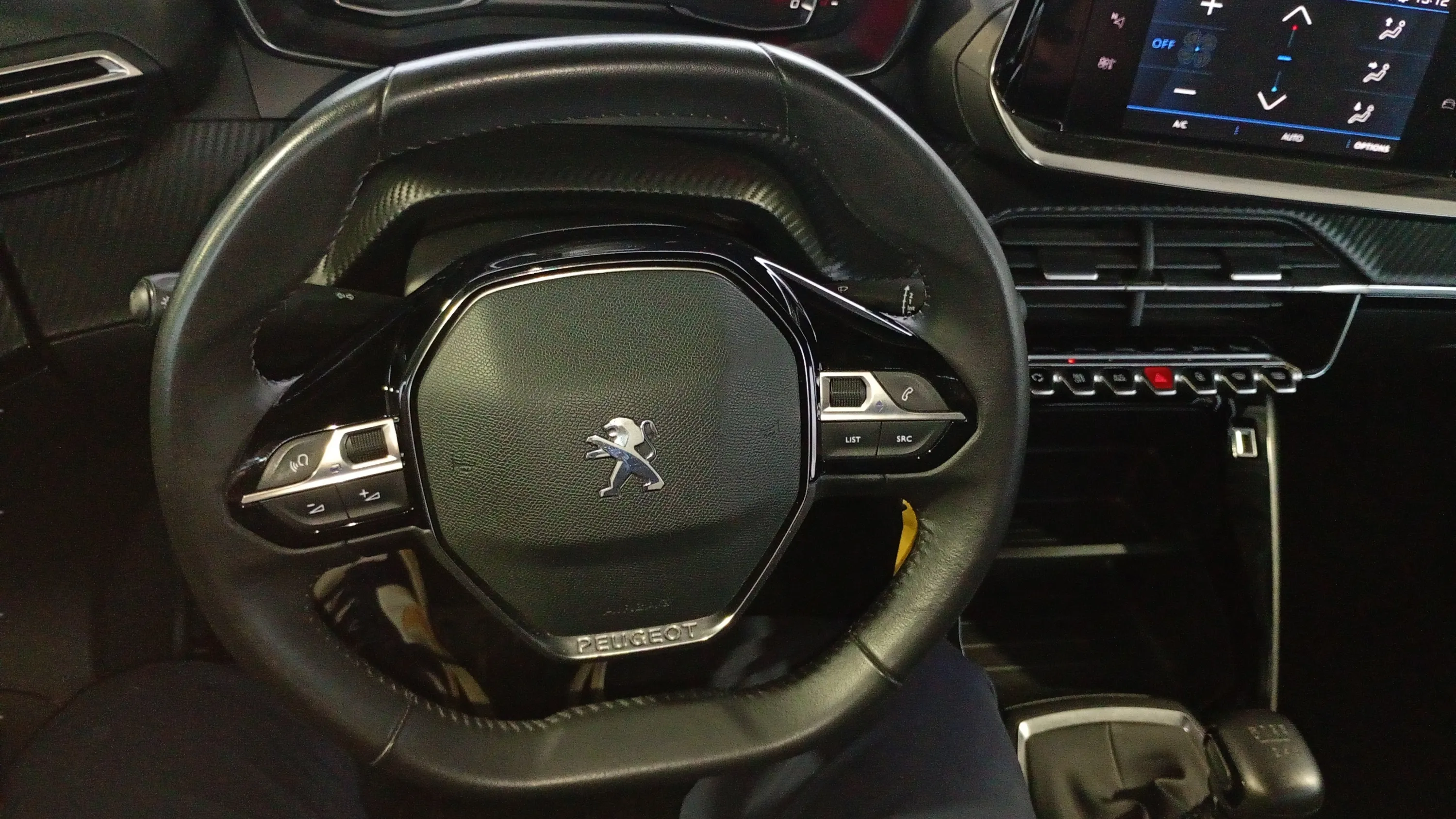 Peugeot 2008 Allure Pack PureTech 100 - foto 14