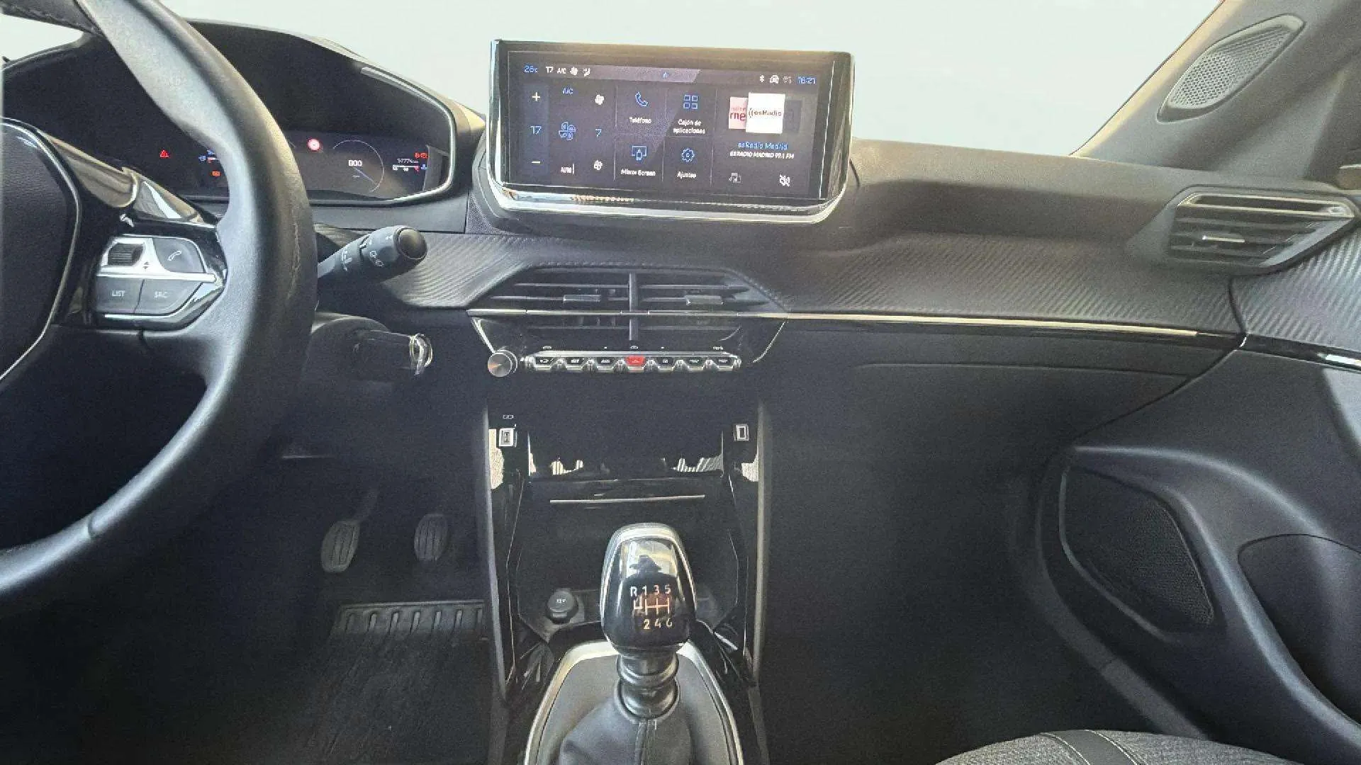 Peugeot 2008 Allure PureTech 100 - foto 17