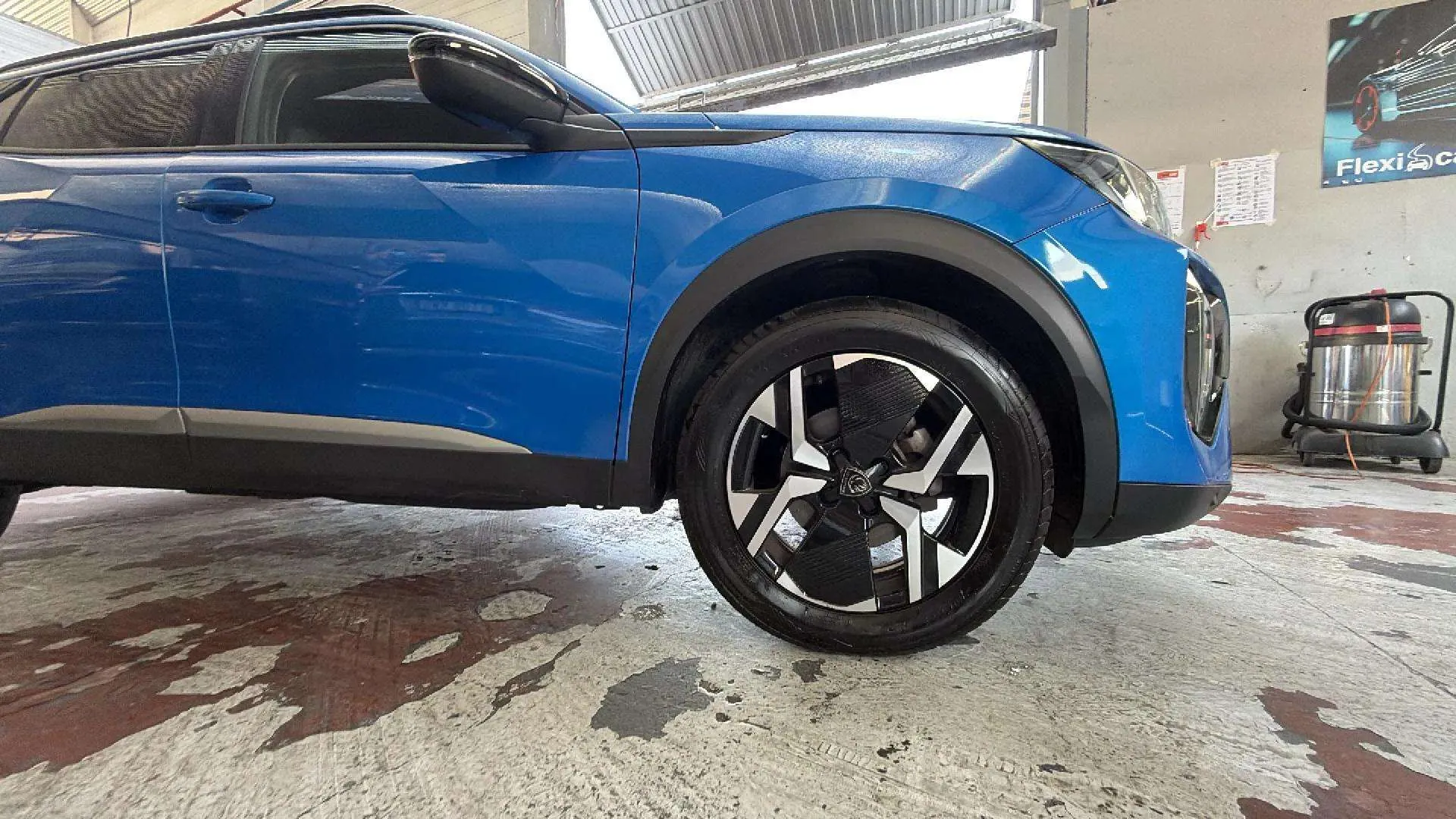 Peugeot 2008 Allure PureTech 100 - foto 14