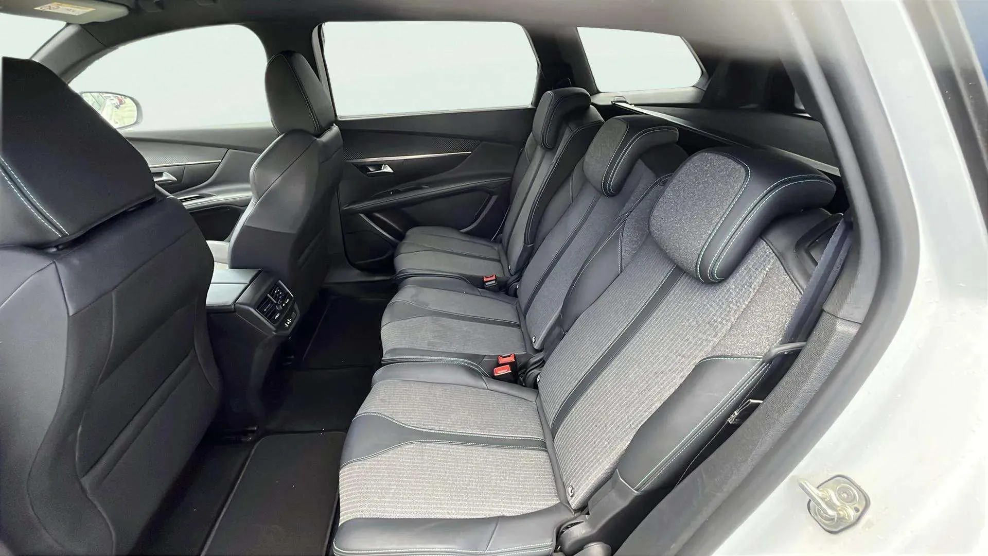 Peugeot 5008 1.2 PureTech Allure Pack - foto 12