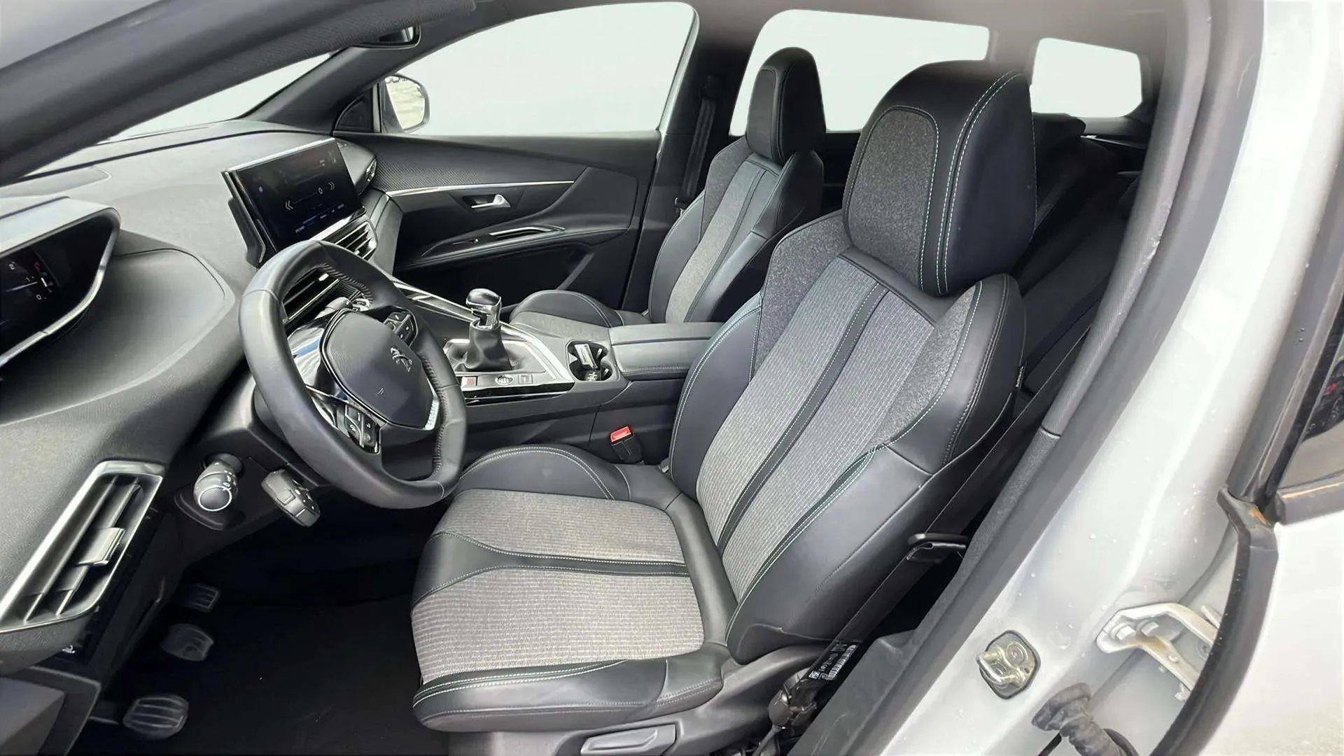 Peugeot 5008 1.2 PureTech Allure Pack - foto 11