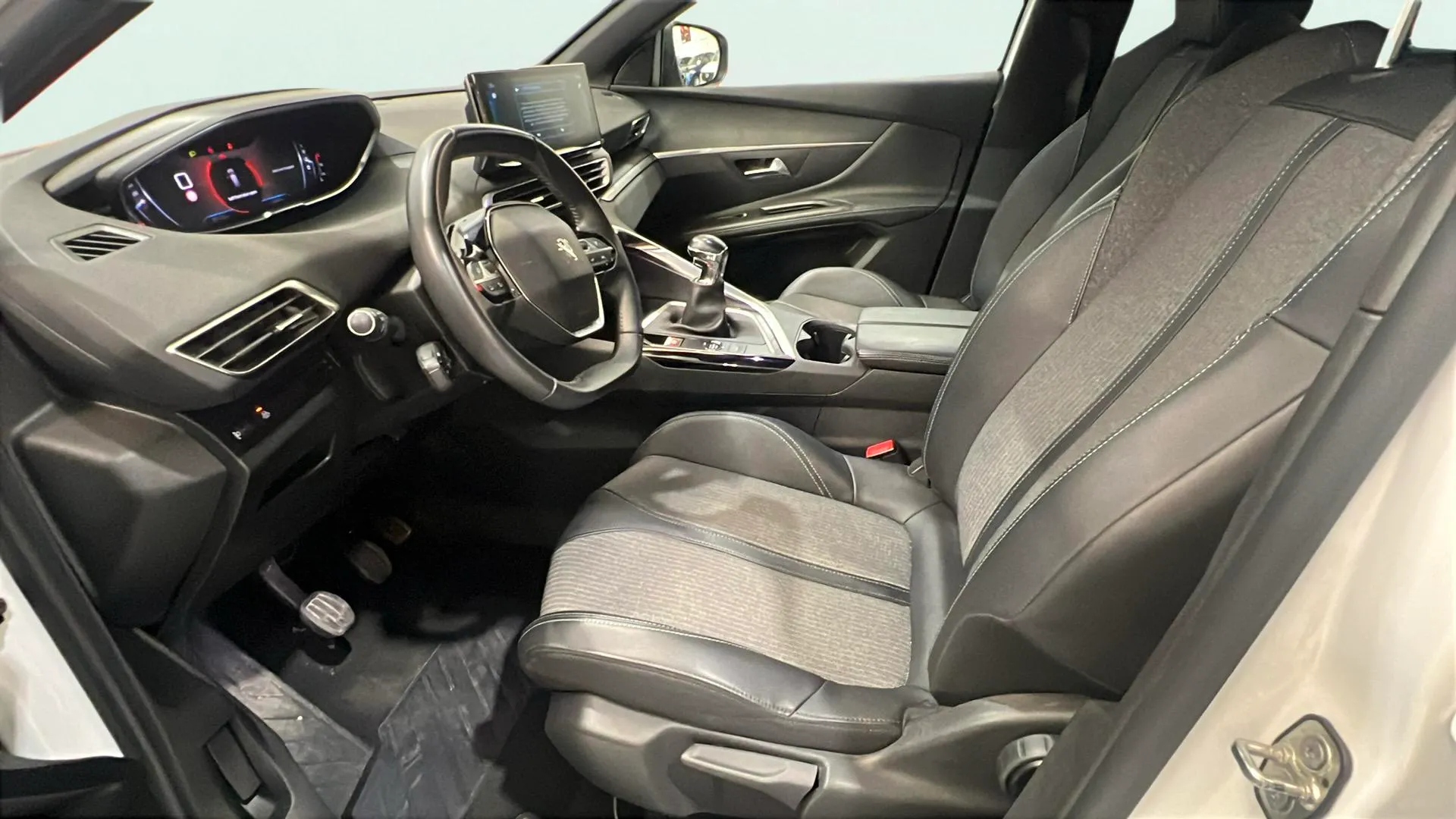 Peugeot 5008 1.2 PureTech Allure Pack - foto 12