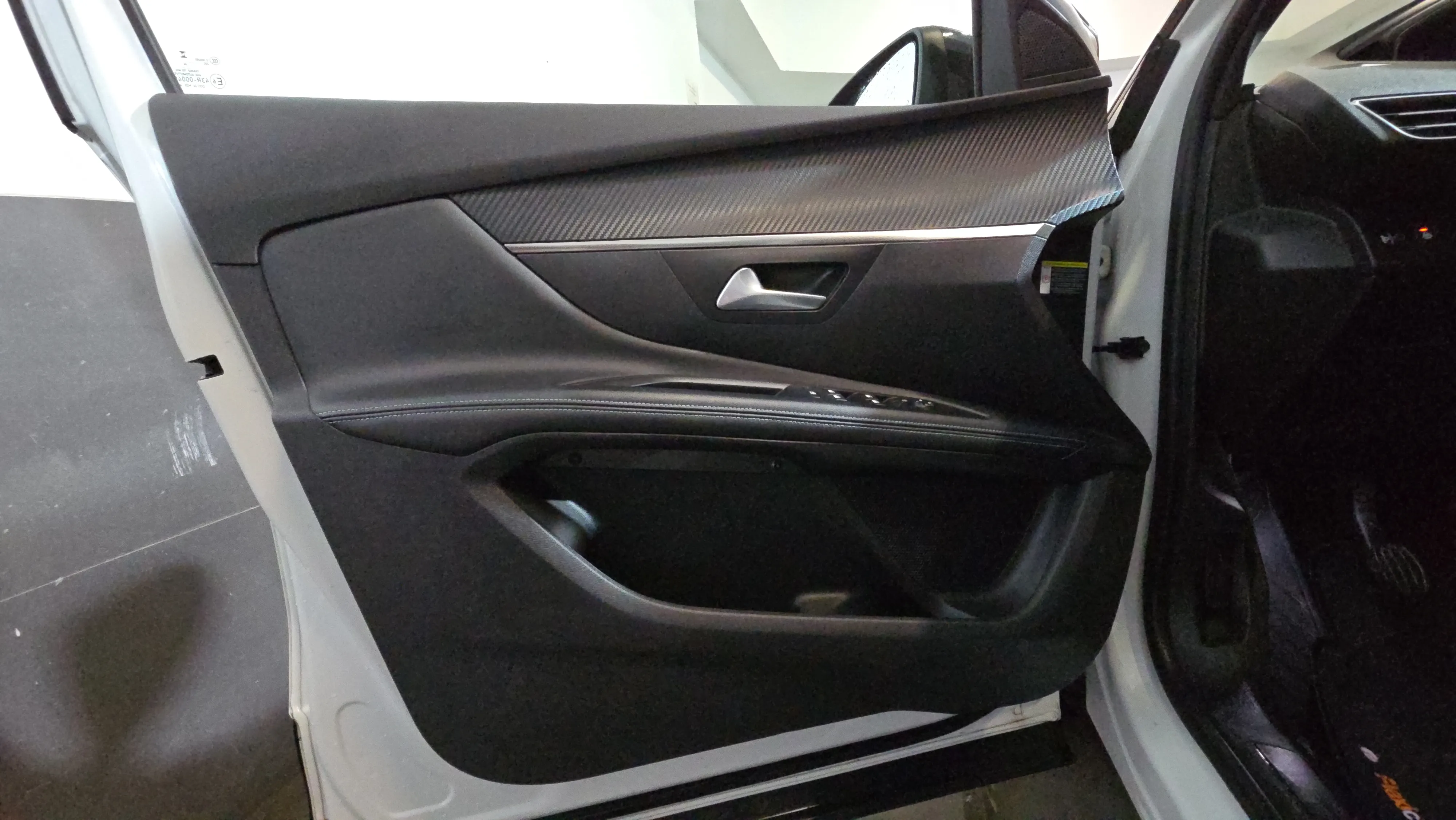 Peugeot 5008 1.2 PureTech Allure Pack - foto 14