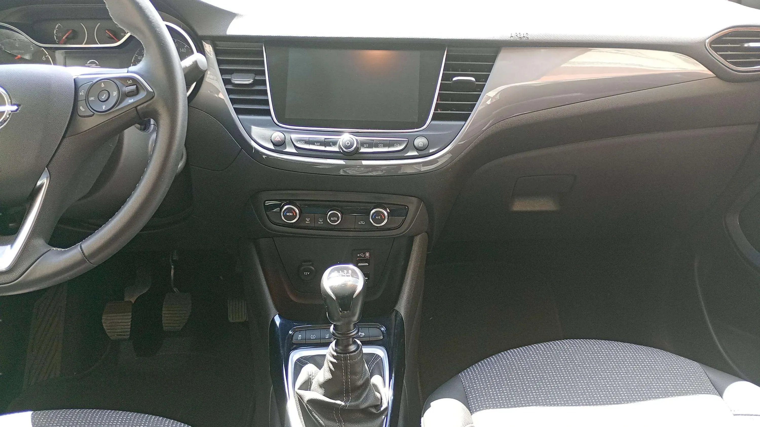 Opel Crossland 1.2 Elegance - foto 7