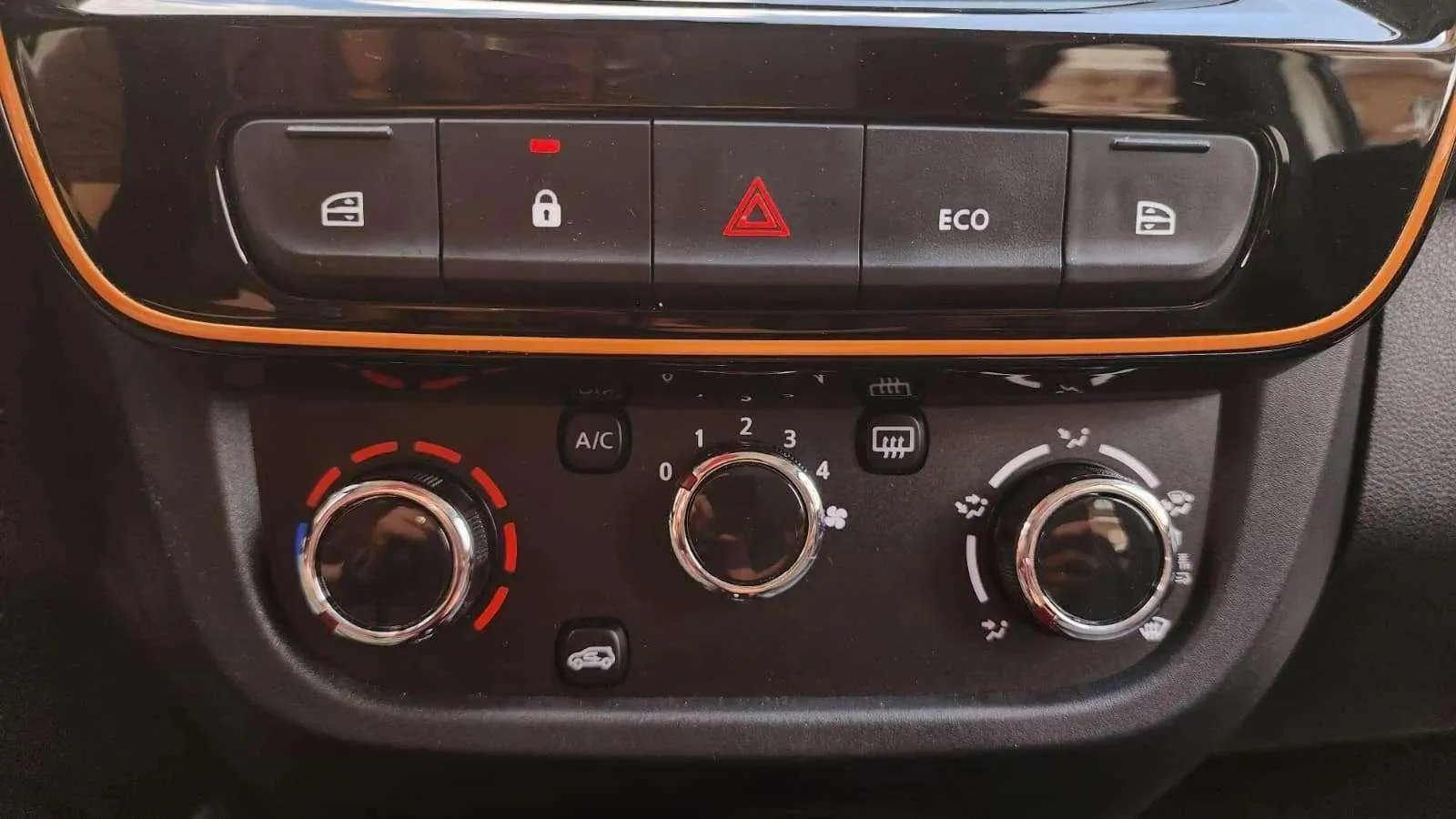 Dacia Spring Essential Electric - foto 17