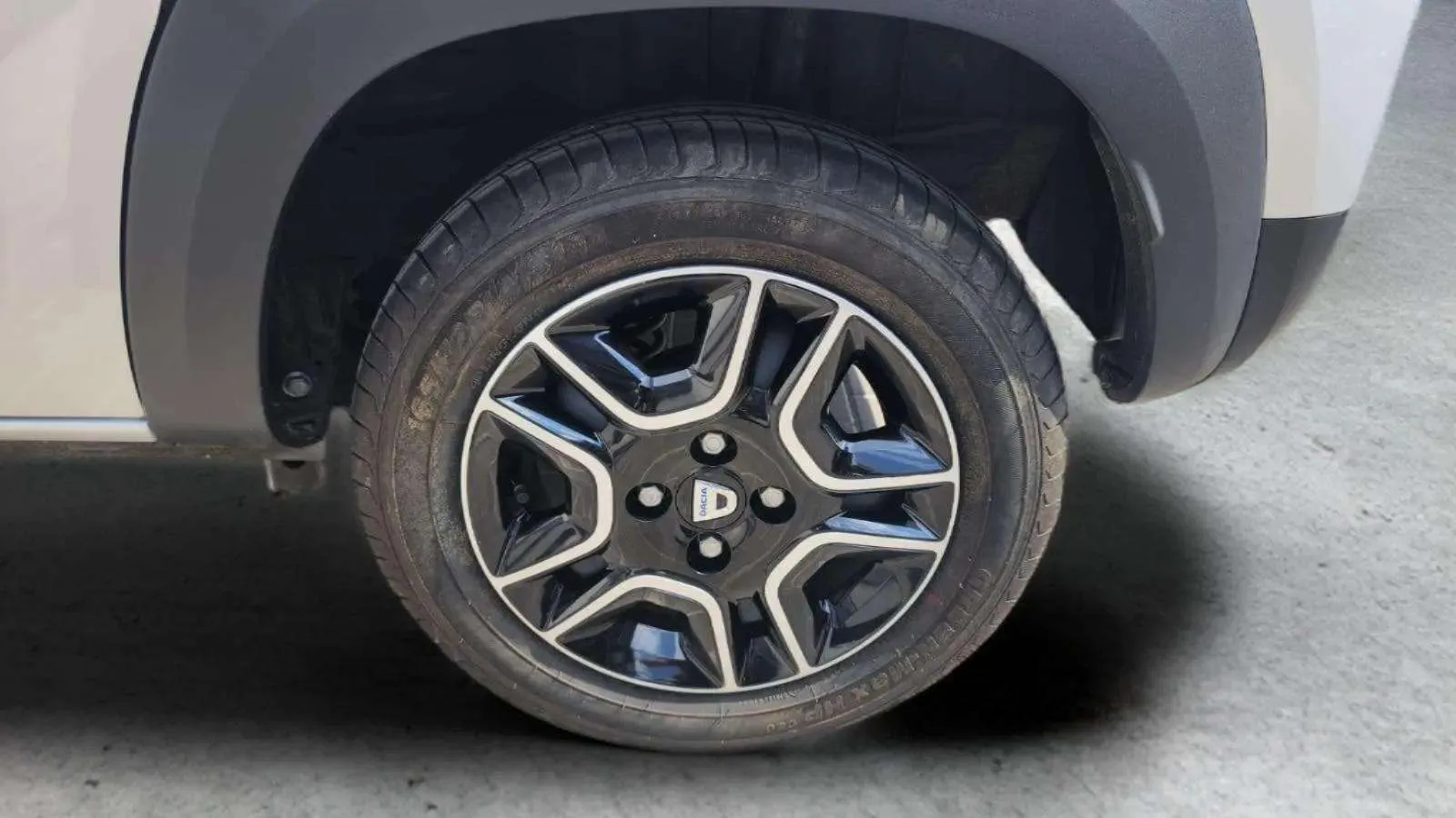 Dacia Spring Essential Electric - foto 25