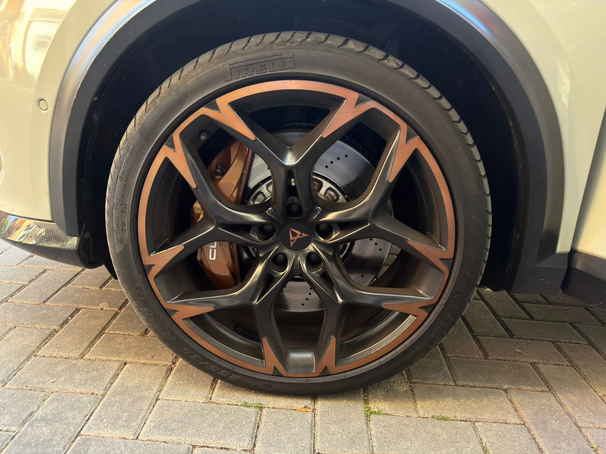 Cupra Formentor 2.5 TSI VZ5 TG 4Drive DSG - foto 32