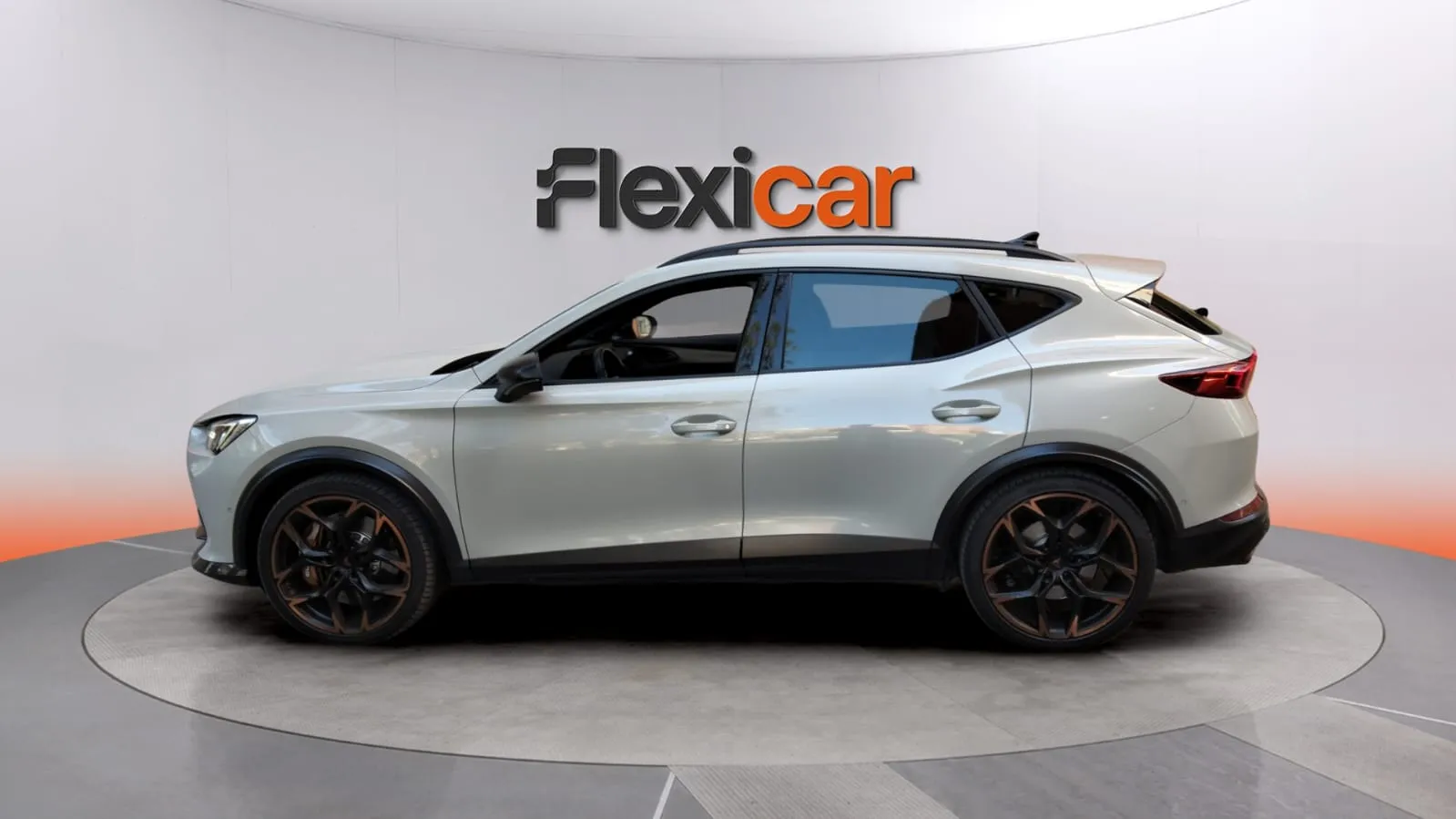 Cupra Formentor 2.5 TSI VZ5 TG 4Drive DSG - foto 3