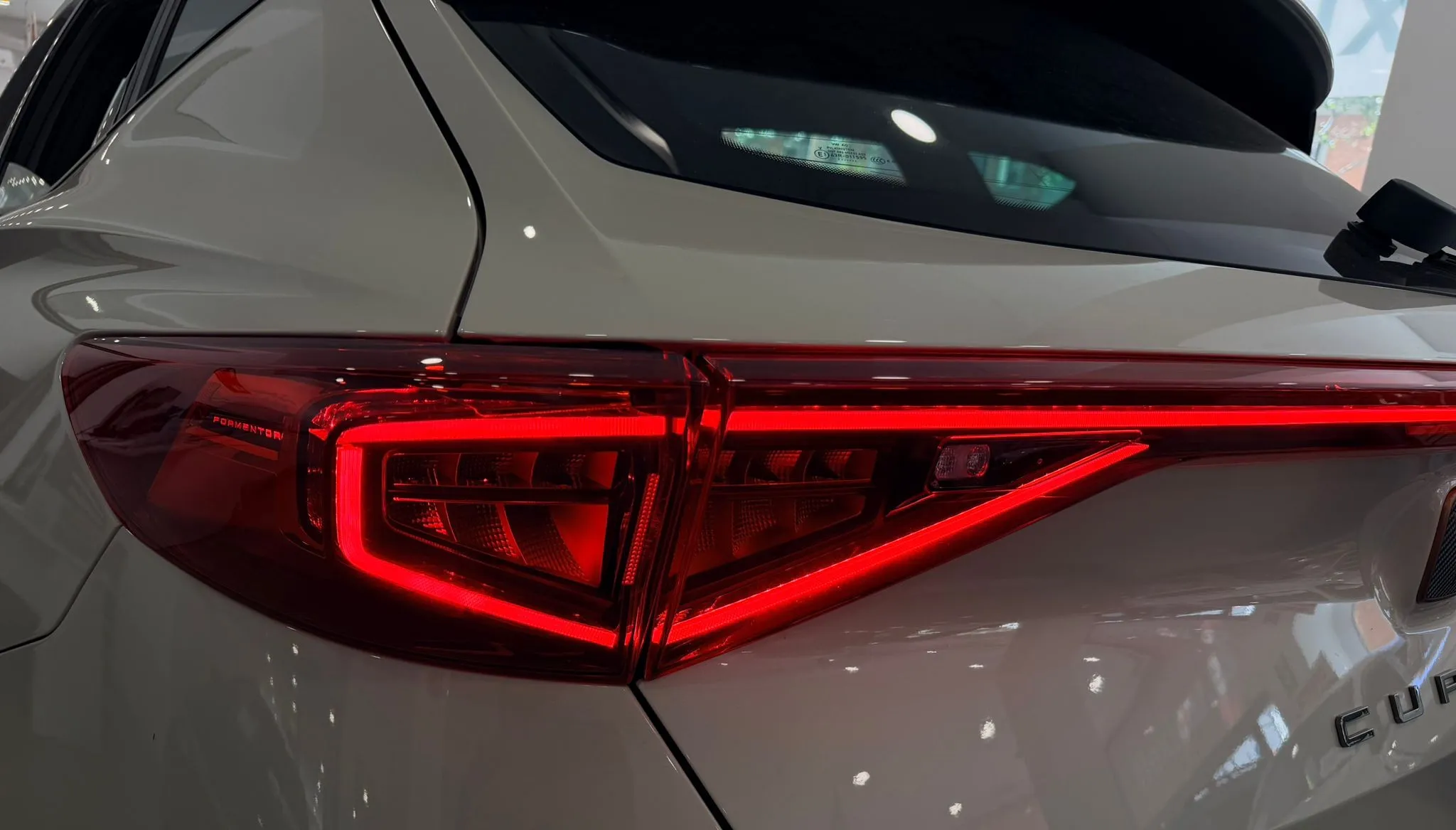 Cupra Formentor 2.5 TSI VZ5 TG 4Drive DSG - foto 30