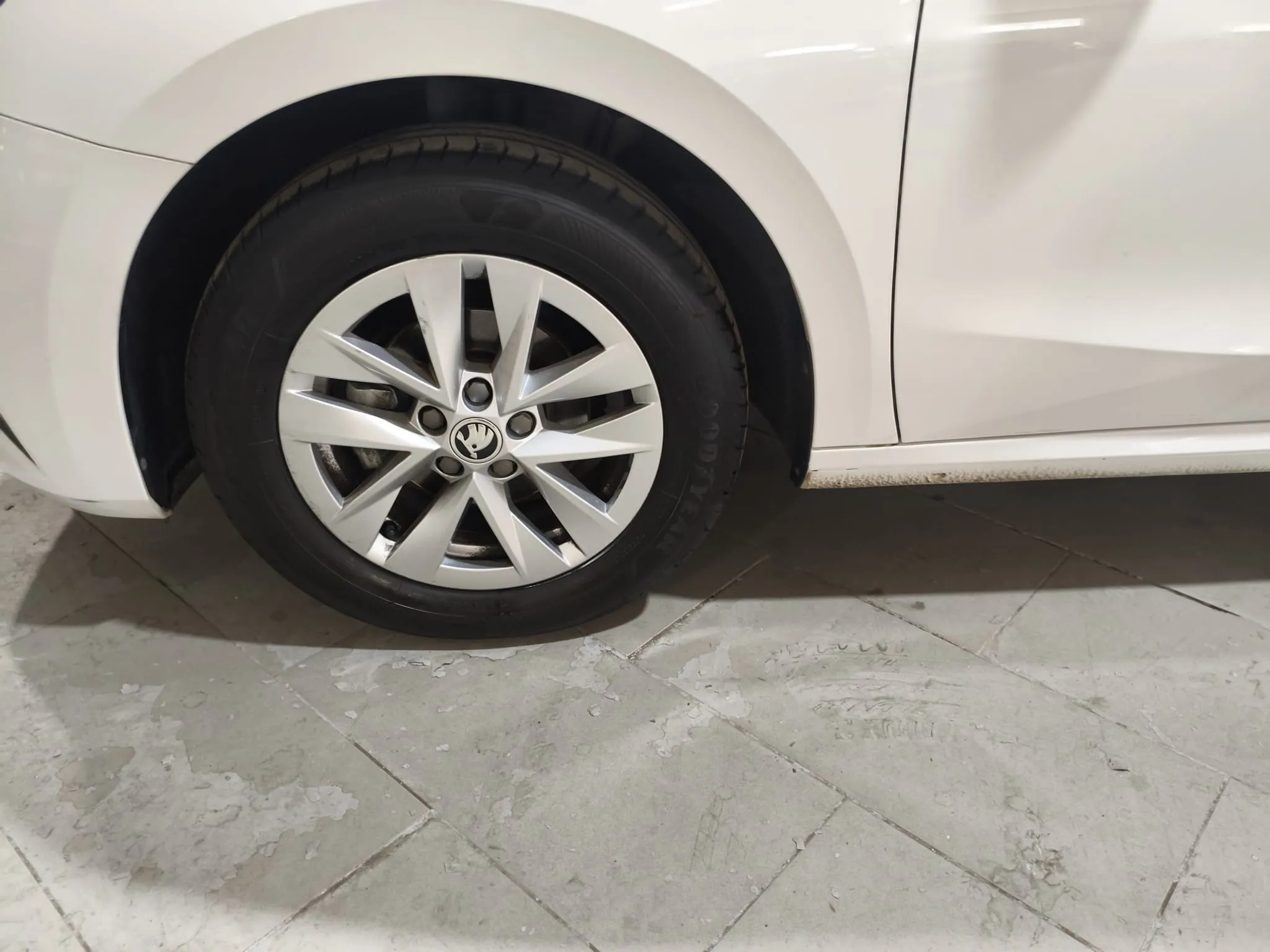Škoda Fabia 1.0 MPI Active - foto 19