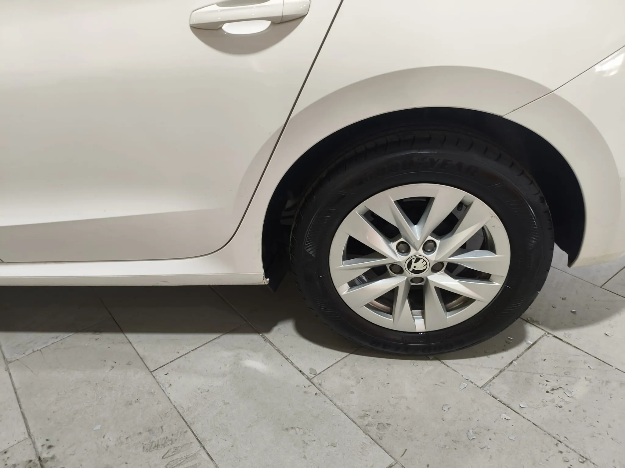 Škoda Fabia 1.0 MPI Active - foto 20