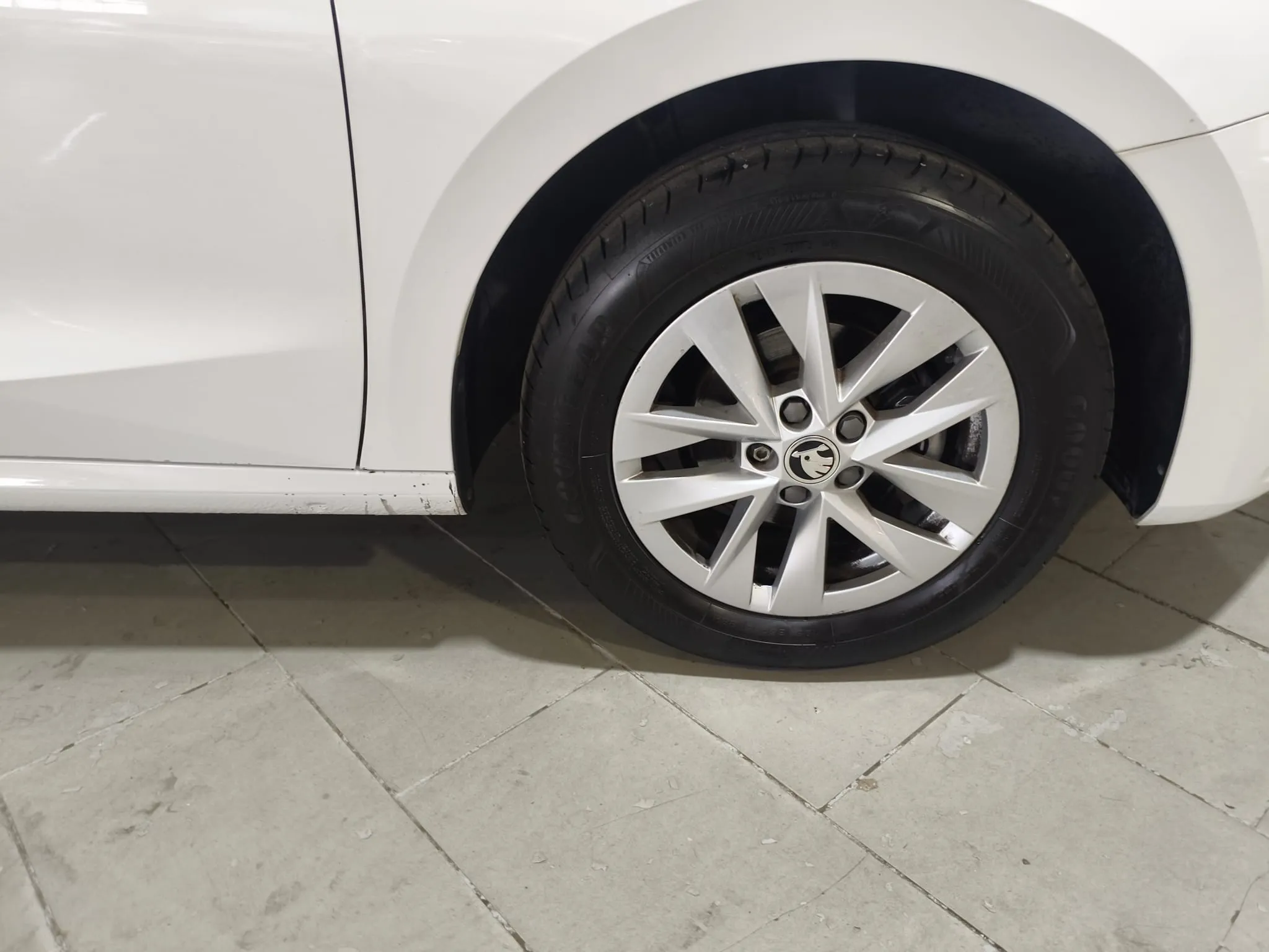Škoda Fabia 1.0 MPI Active - foto 22