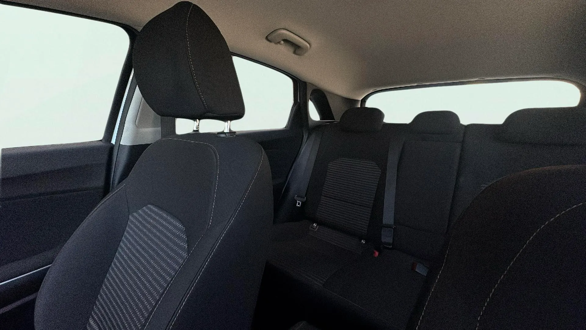 Kia Ceed 1.6 MHEV iMT Drive - foto 24