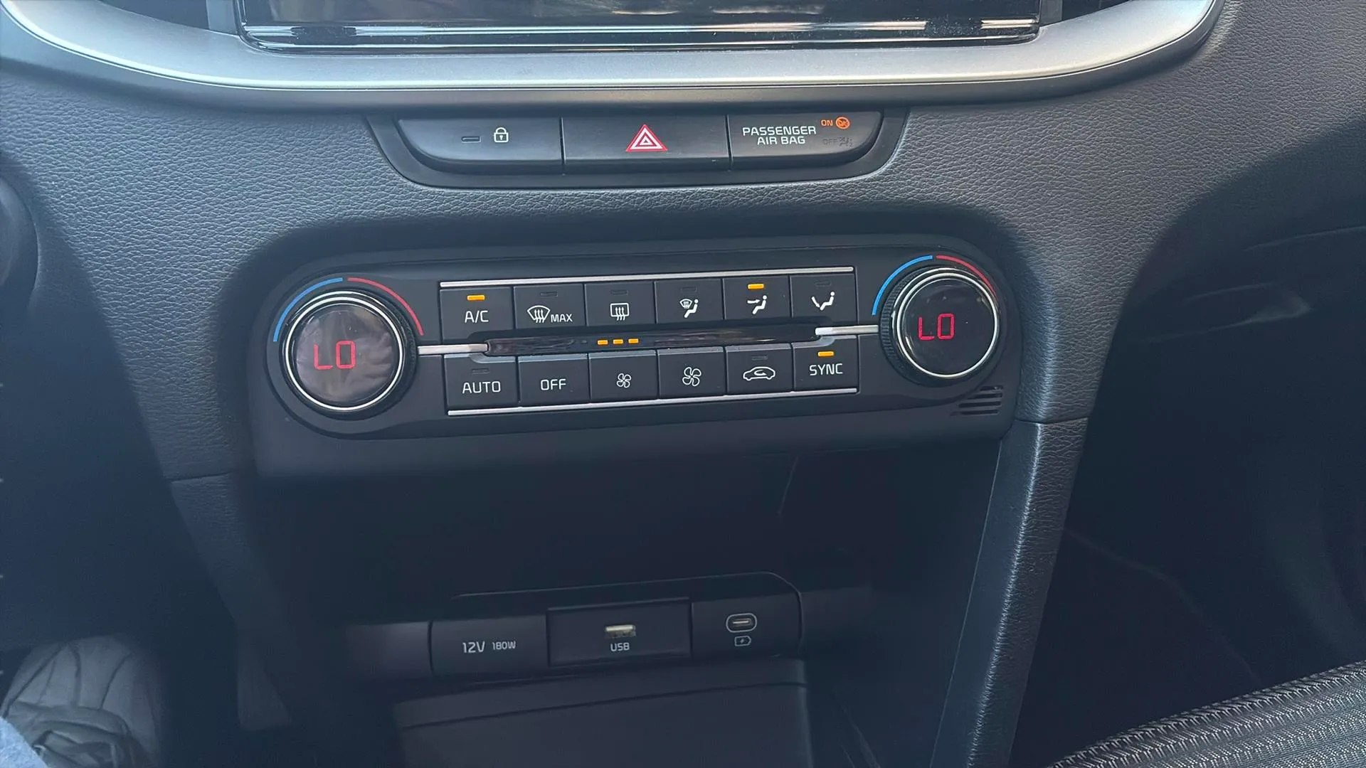 Kia Ceed 1.6 MHEV iMT Drive - foto 22
