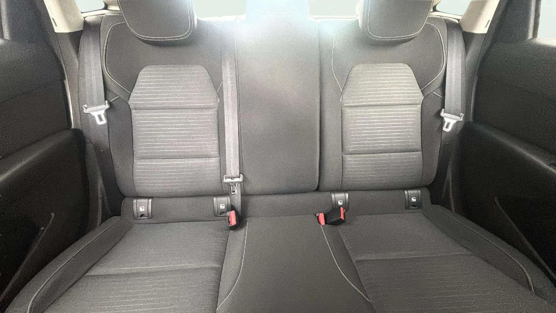 Renault Arkana Evolution TCe EDC mild hybr - foto 19