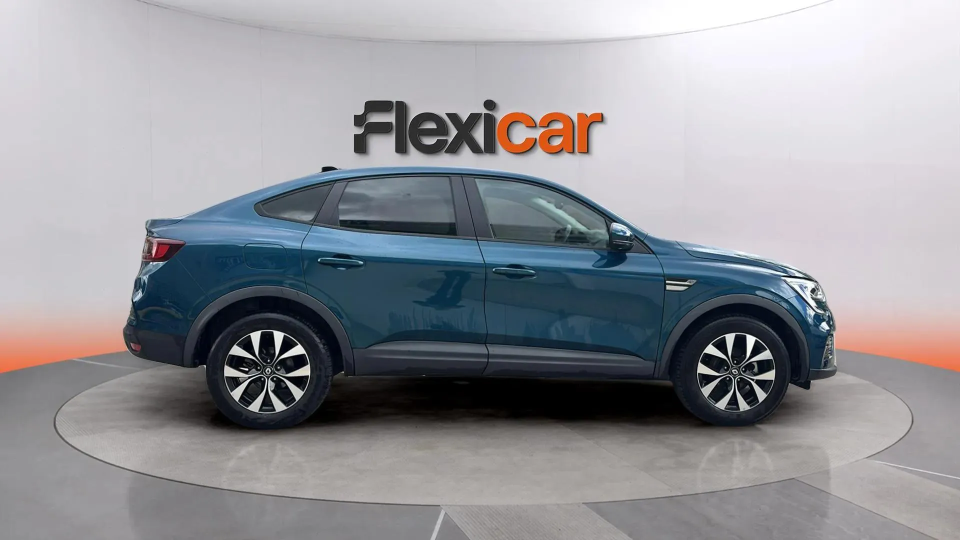 Renault Arkana Evolution TCe EDC mild hybr - foto 8