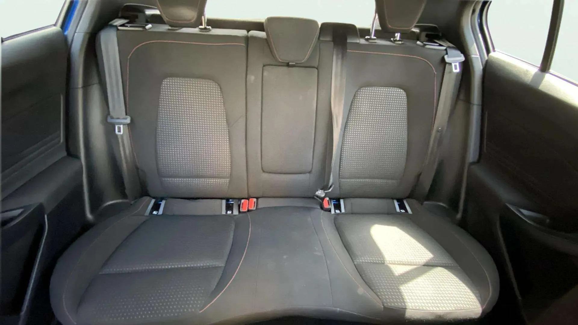 Ford Focus 1.0 EcoBoost MHEV ST-Line Design SIP - foto 24