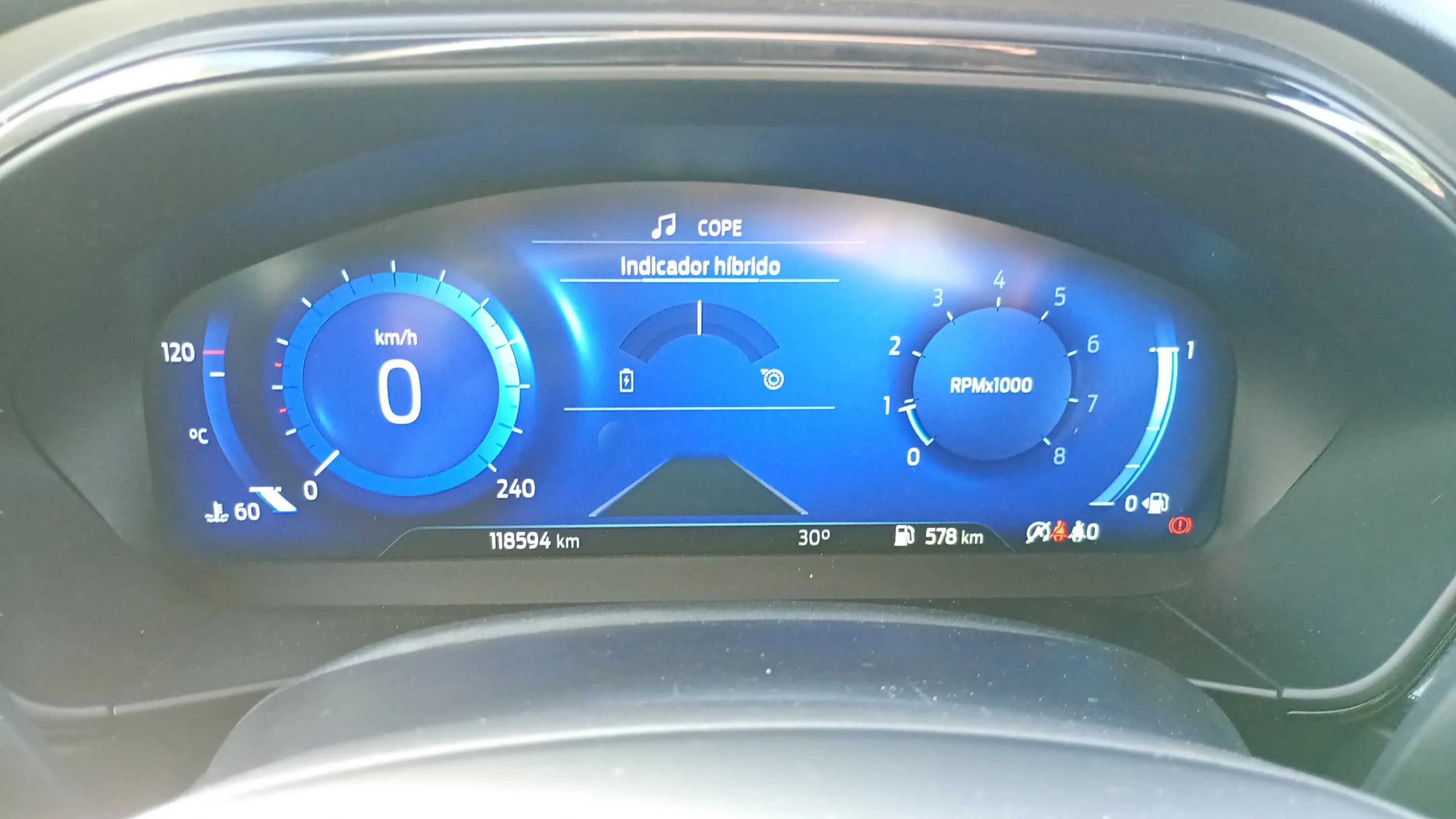 Ford Focus 1.0 EcoBoost MHEV ST-Line - foto 9