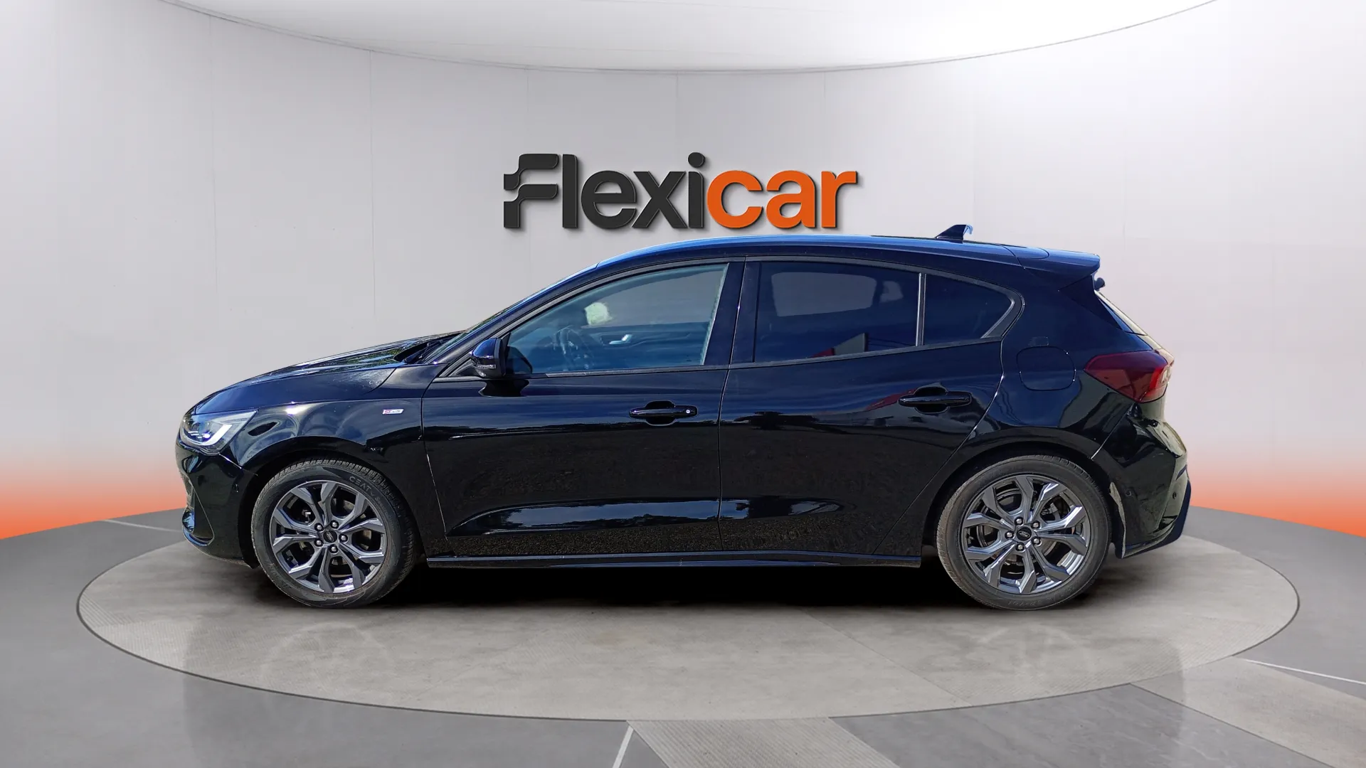 Ford Focus 1.0 EcoBoost MHEV ST-Line - foto 5
