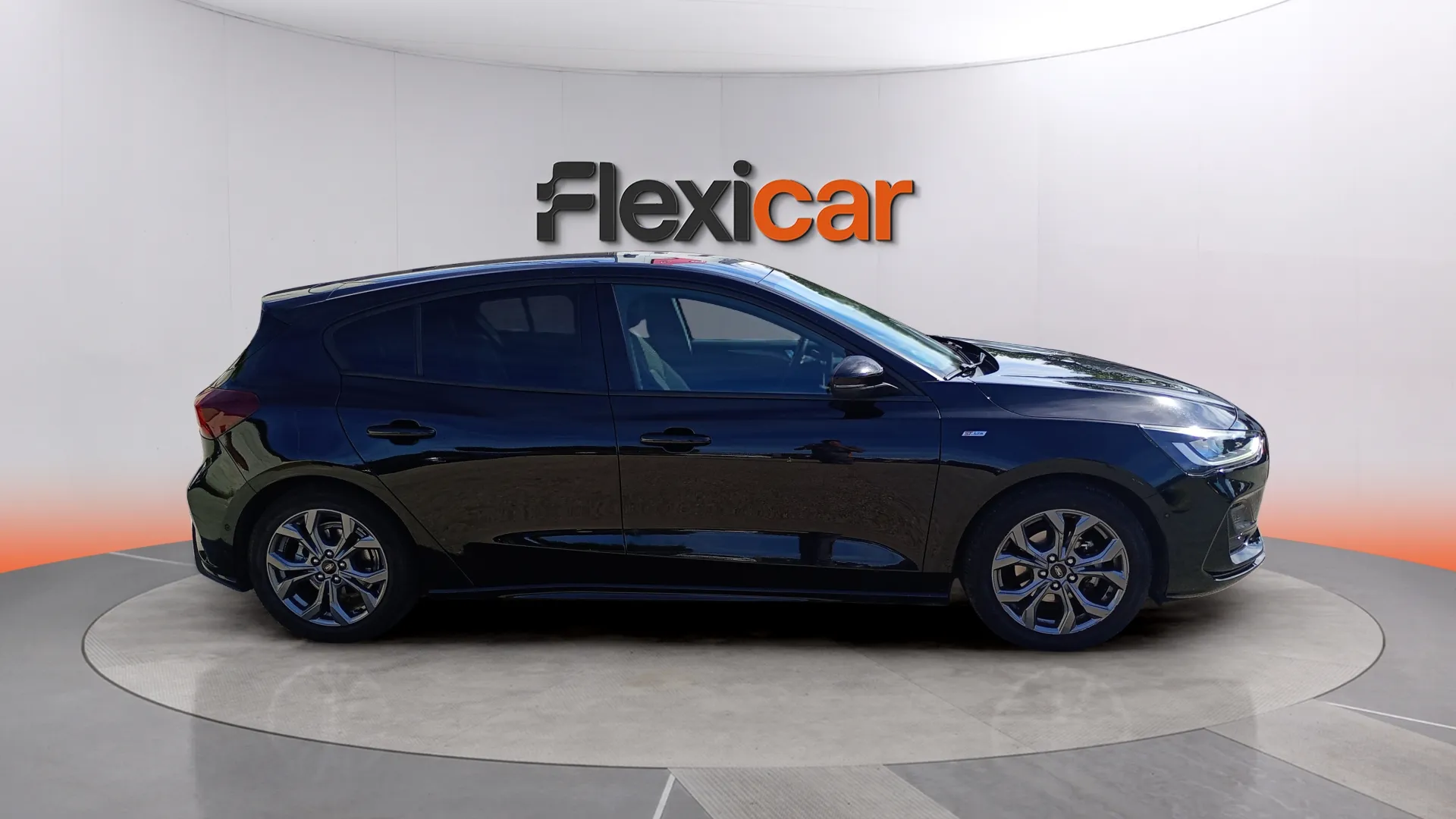Ford Focus 1.0 EcoBoost MHEV ST-Line - foto 3