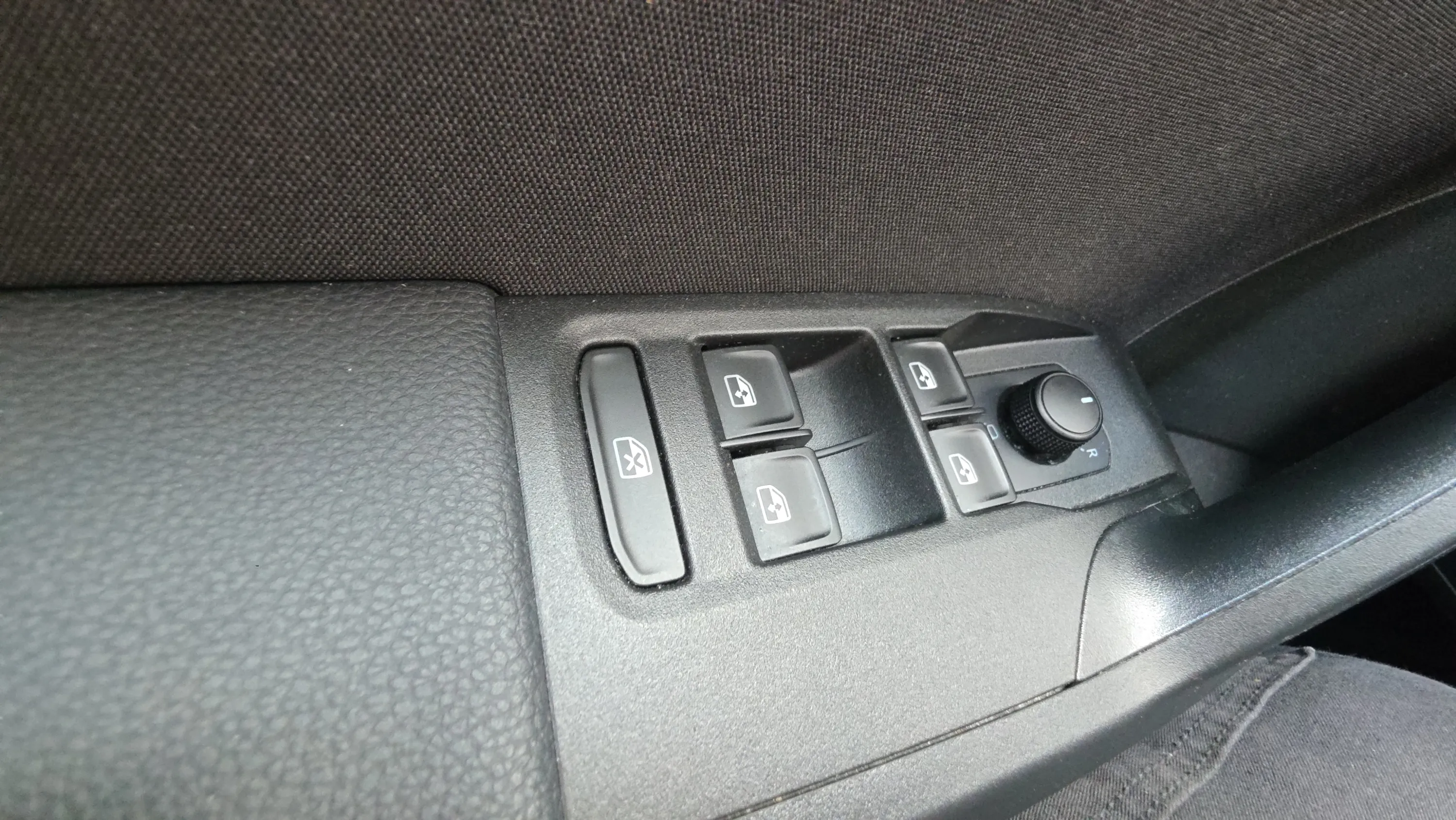 SEAT Ibiza 1.0 TSI DSG FR - foto 21