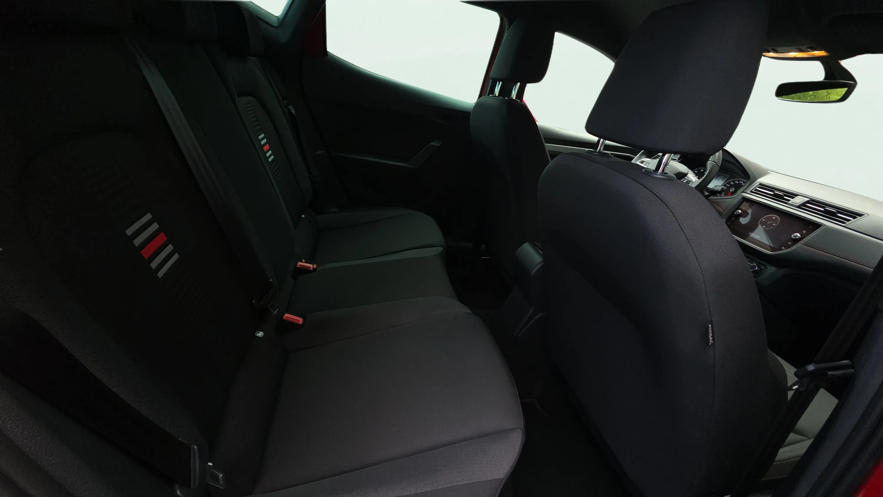 SEAT Ibiza 1.0 TSI DSG FR - foto 17