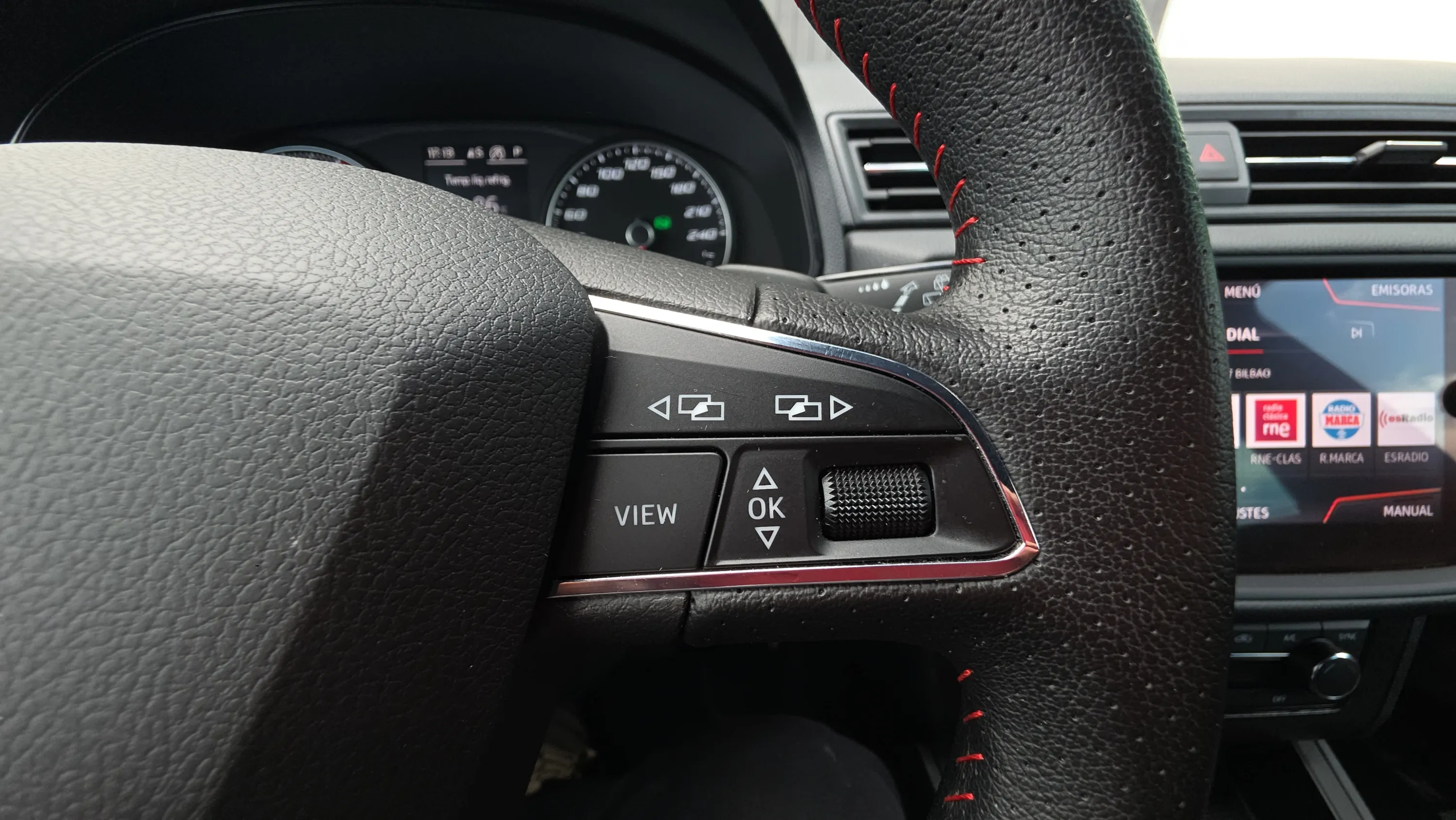 SEAT Ibiza 1.0 TSI DSG FR - foto 15