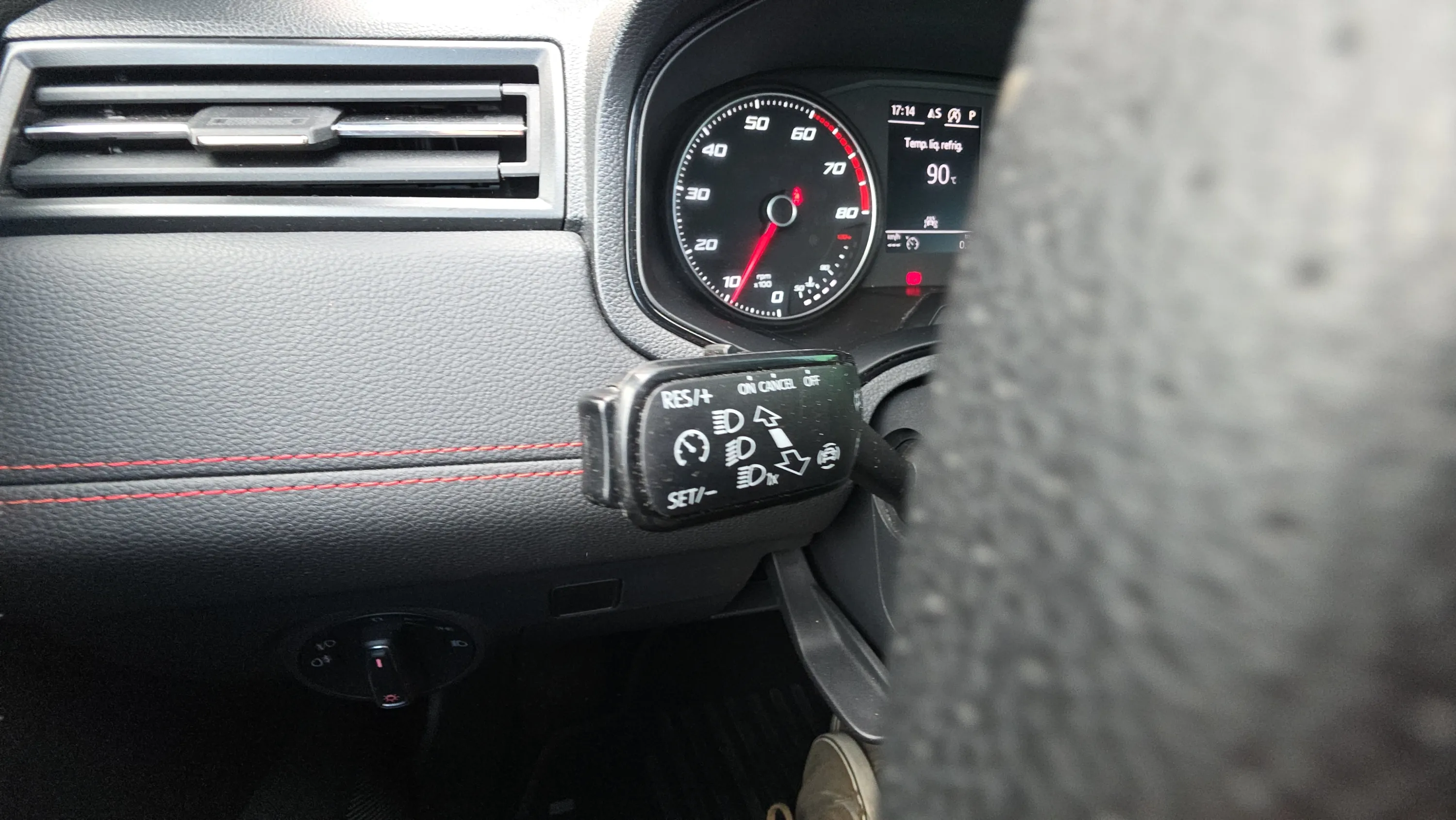 SEAT Ibiza 1.0 TSI DSG FR - foto 24