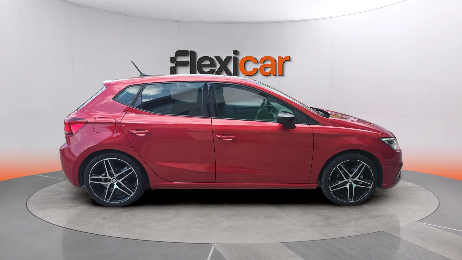 SEAT Ibiza 1.0 TSI DSG FR - foto 4