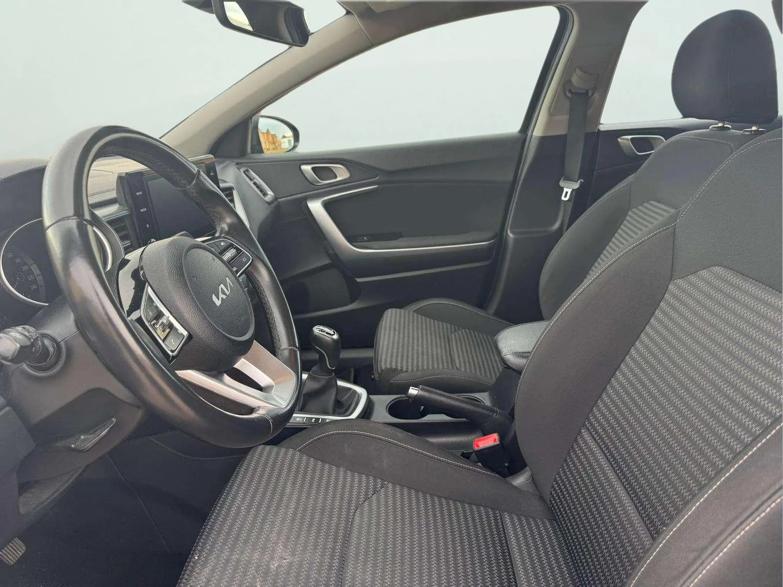 Kia Ceed 1.6 MHEV iMT Tech - foto 9