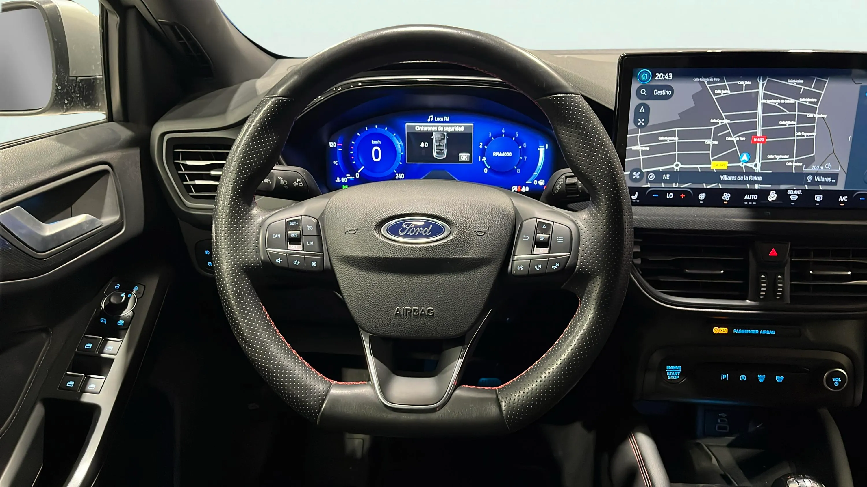 Ford Focus 1.0 EcoBoost MHEV ST-Line - foto 32