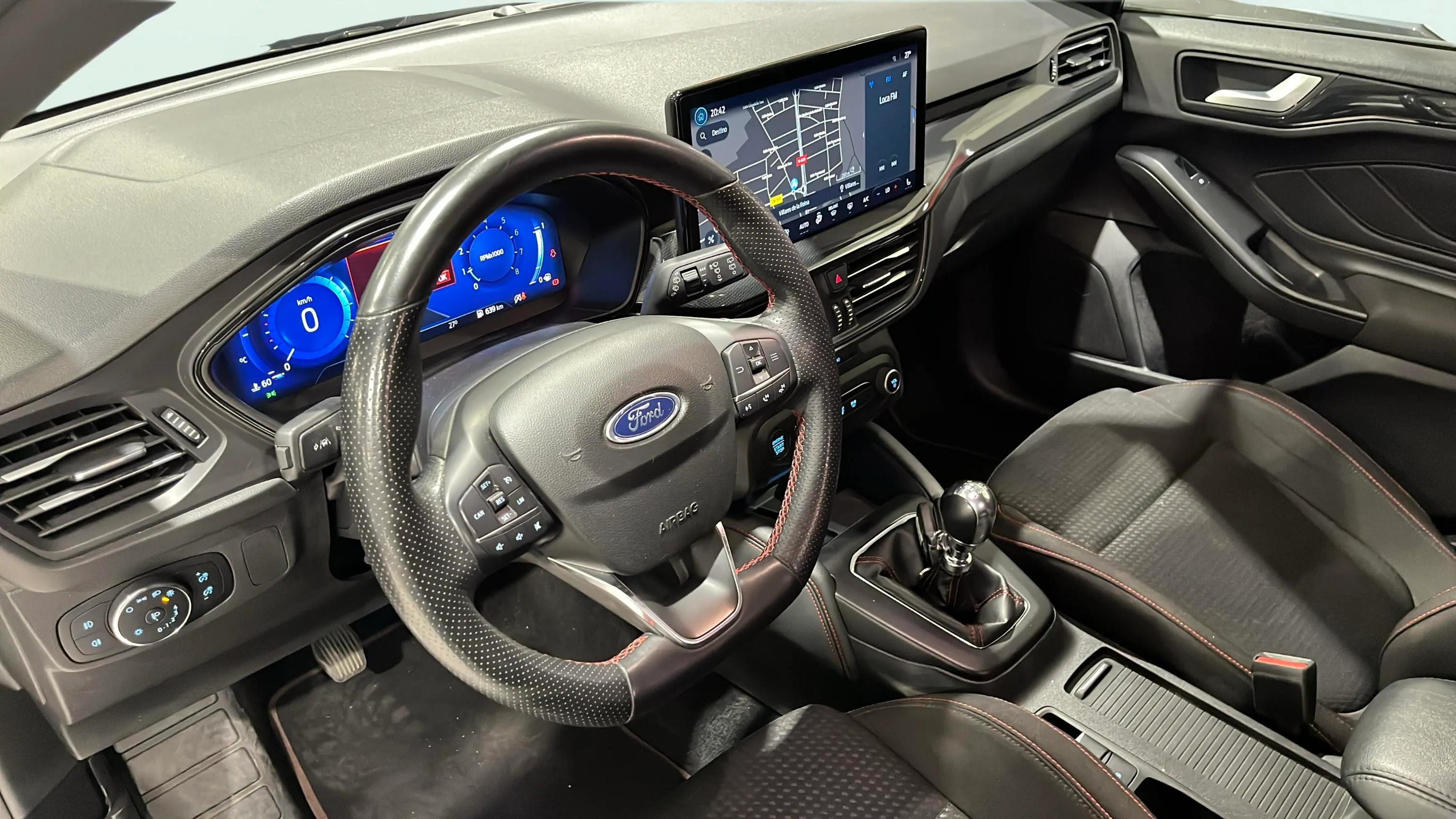 Ford Focus 1.0 EcoBoost MHEV ST-Line - foto 10