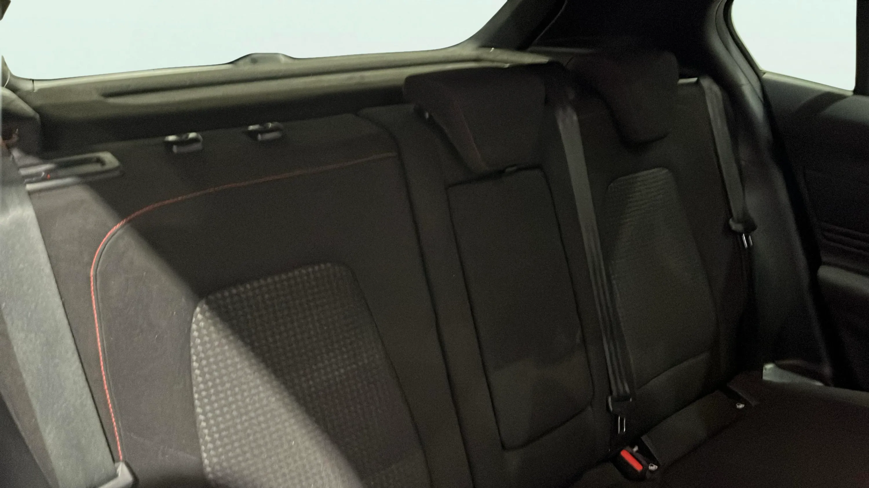 Ford Focus 1.0 EcoBoost MHEV ST-Line - foto 13