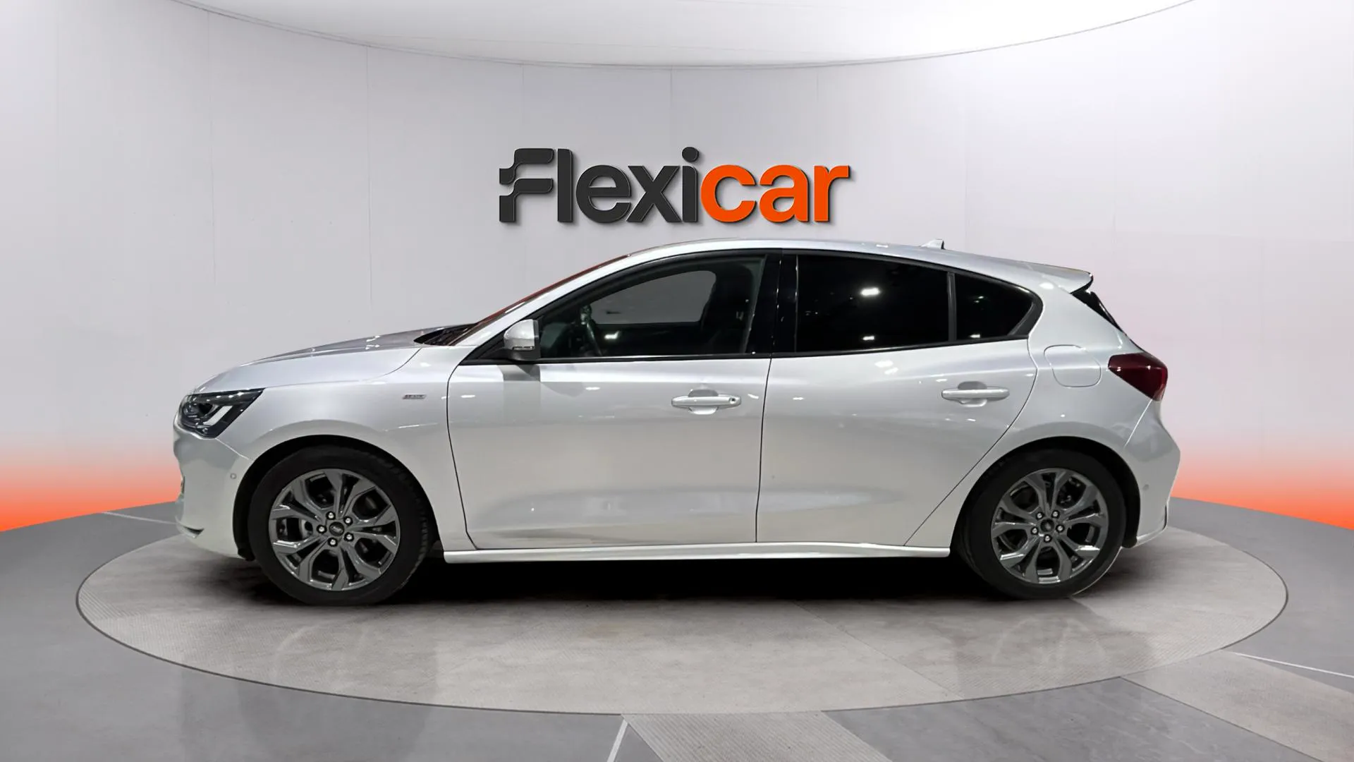 Ford Focus 1.0 EcoBoost MHEV ST-Line - foto 4