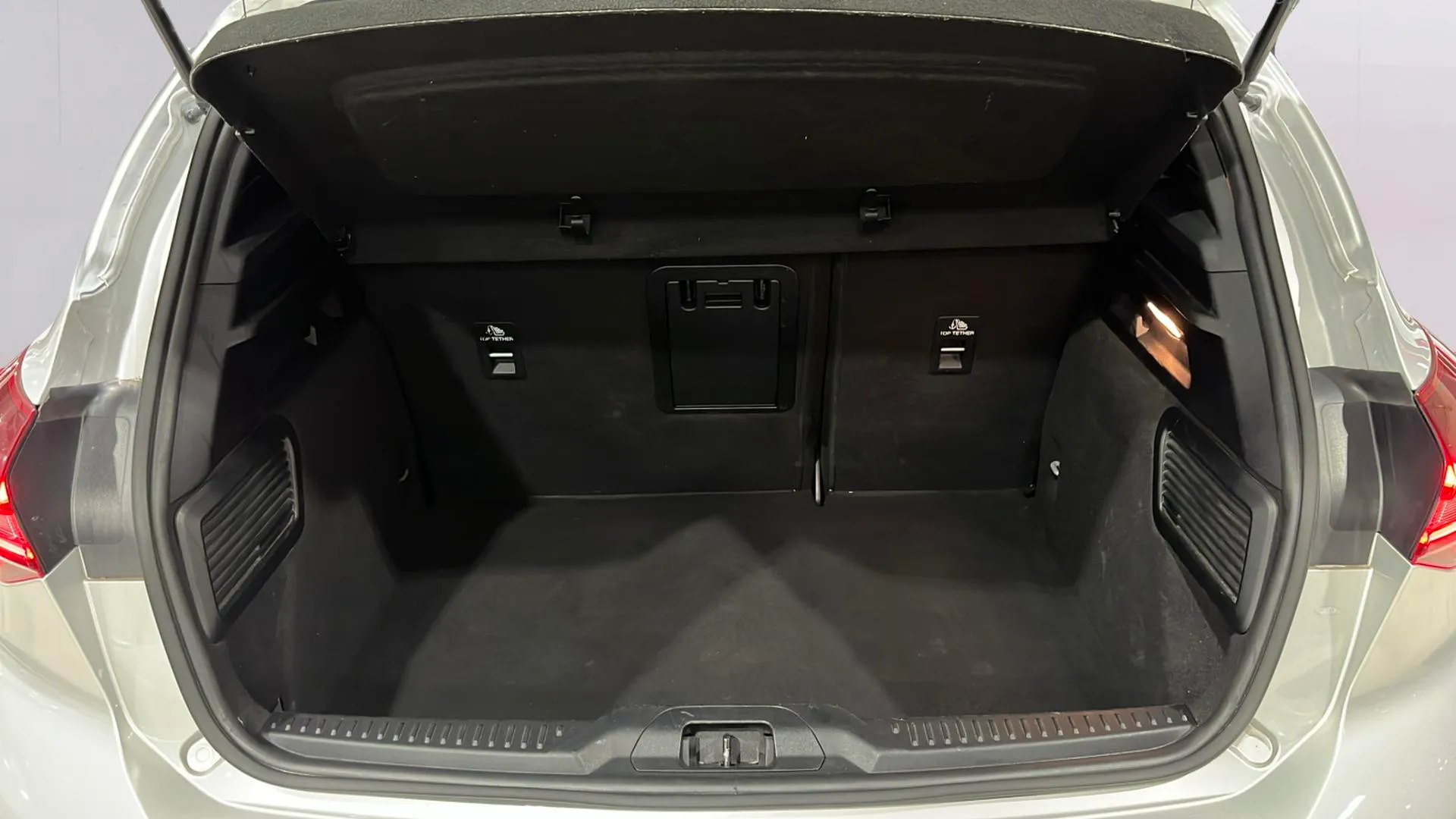 Ford Focus 1.0 EcoBoost MHEV ST-Line - foto 9