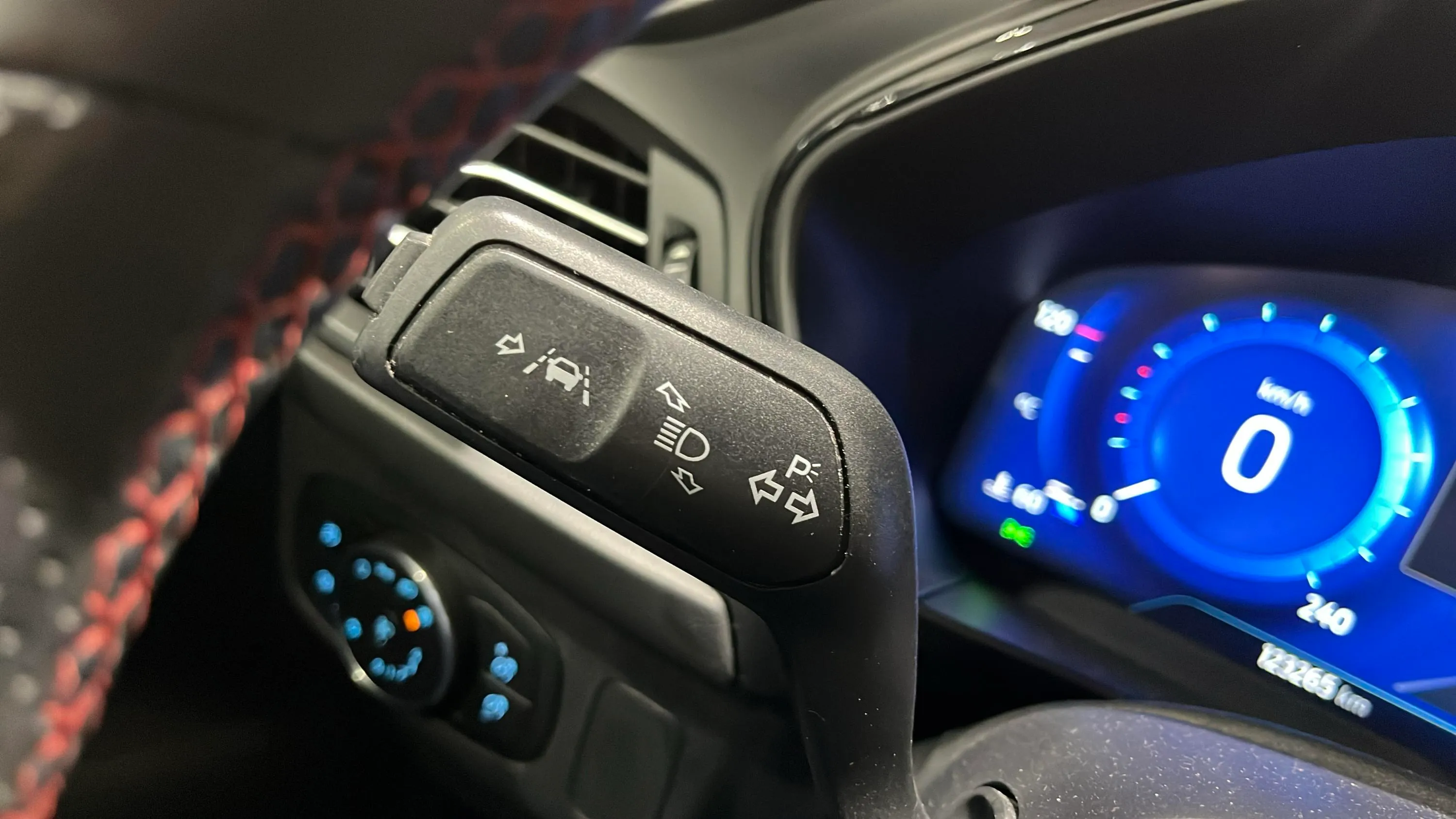Ford Focus 1.0 EcoBoost MHEV ST-Line - foto 16